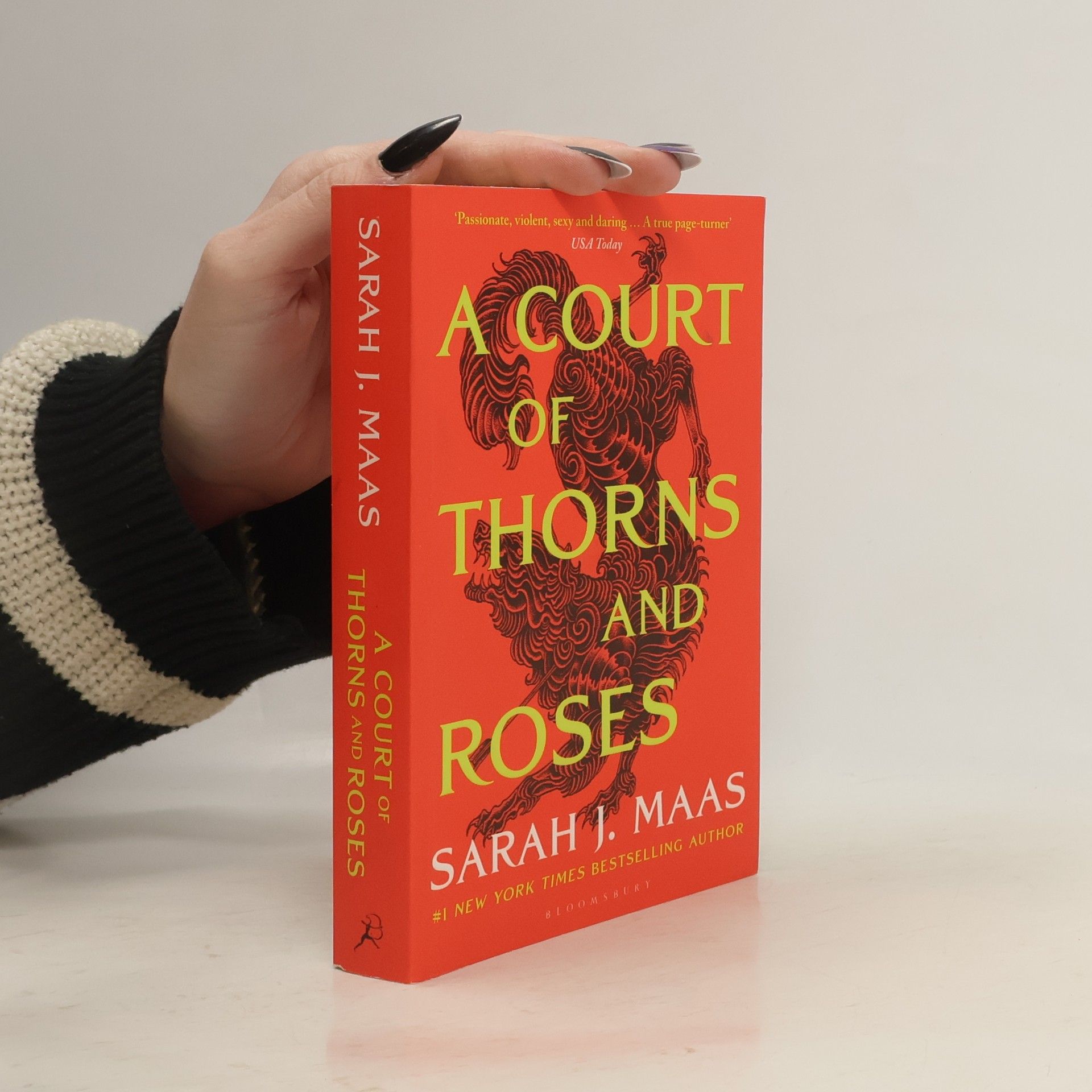 Sarah J. Maasová A Court of Thorns and Roses
