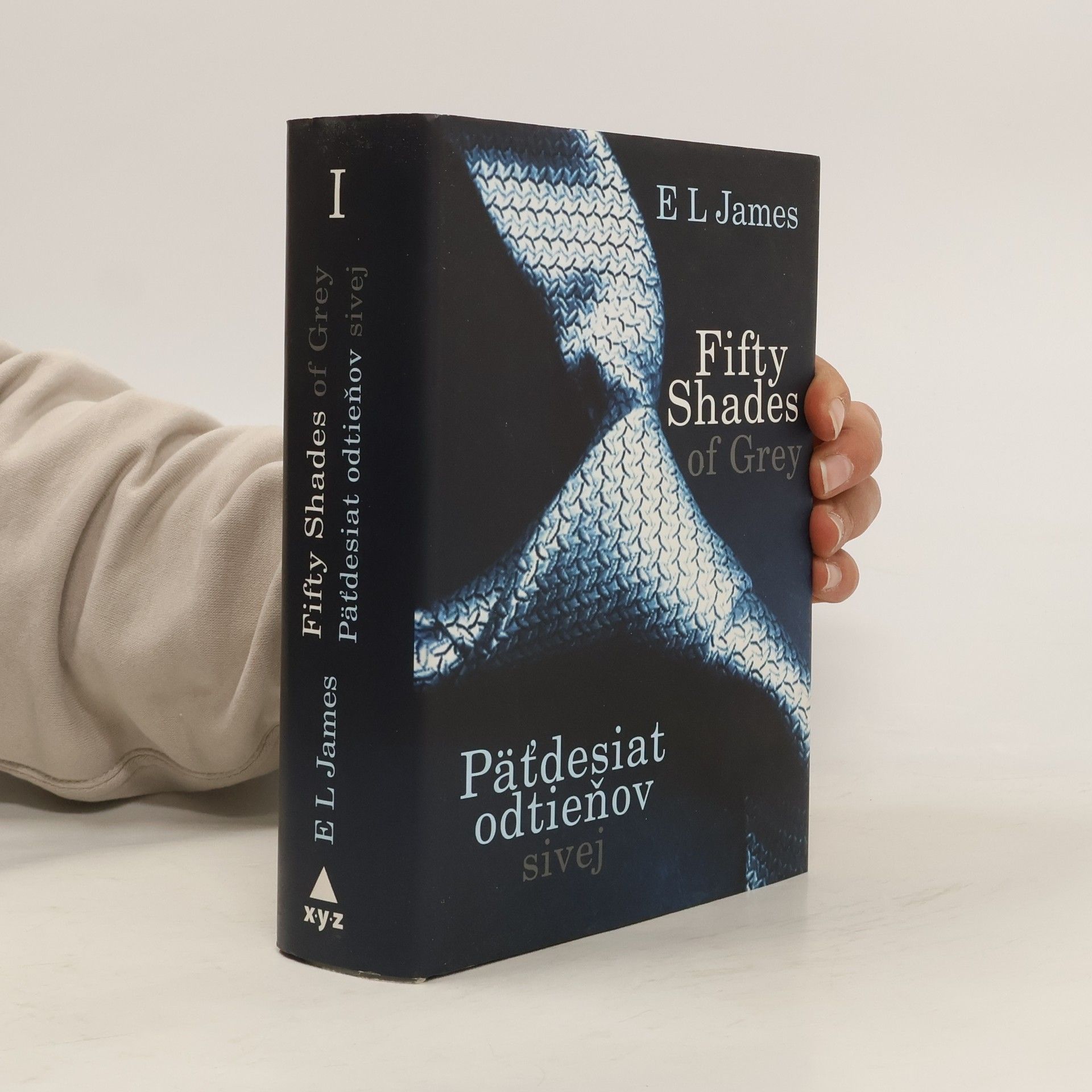 E L James Päťdesiat odtieňov sivej