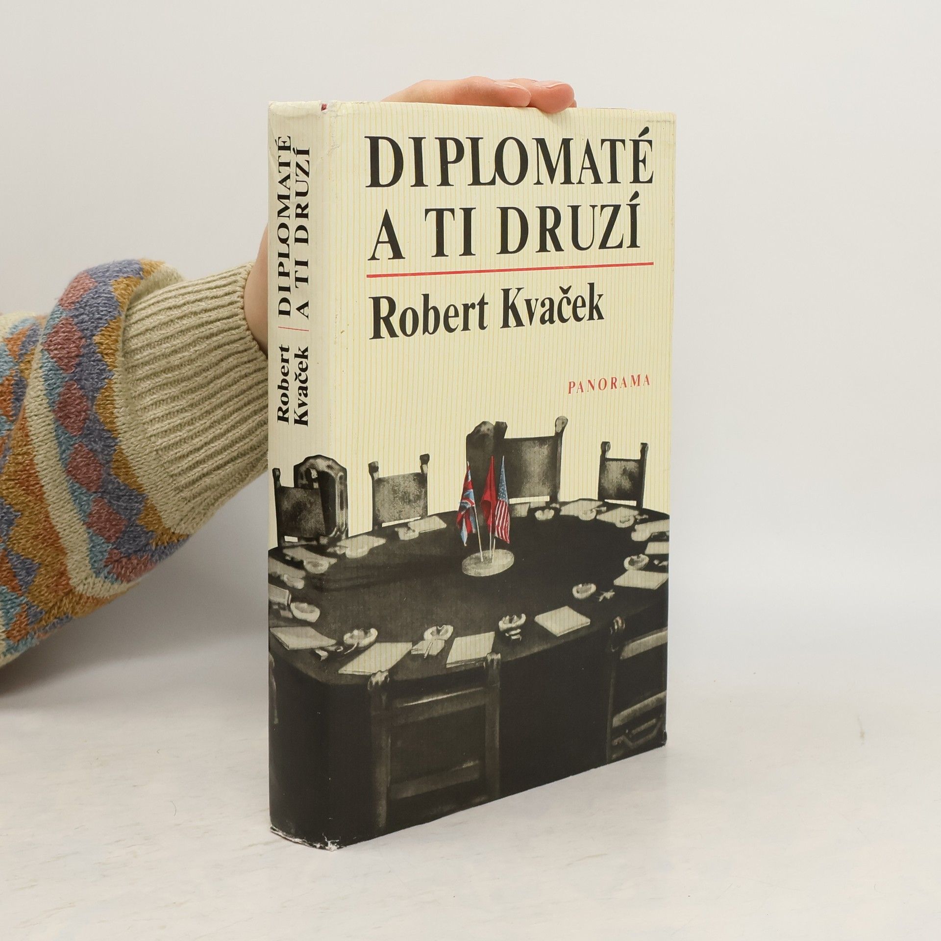 Diplomaté a ti druzí