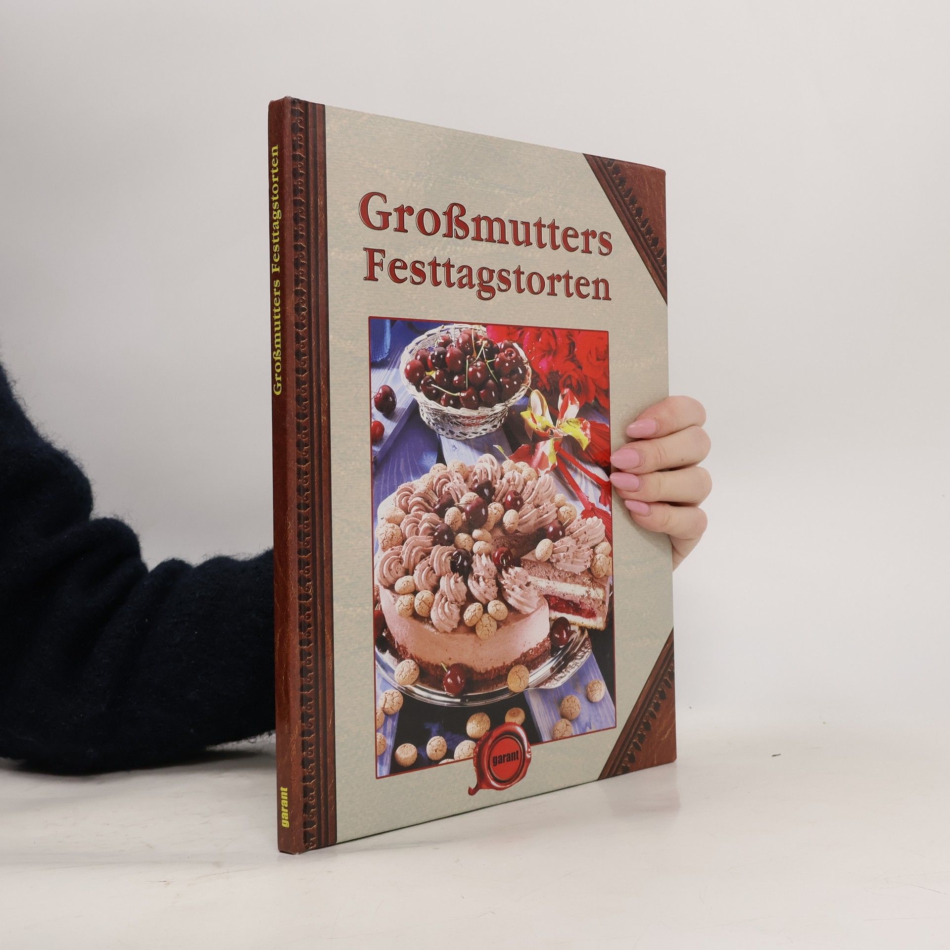 AA.VV. Großmutters Torten