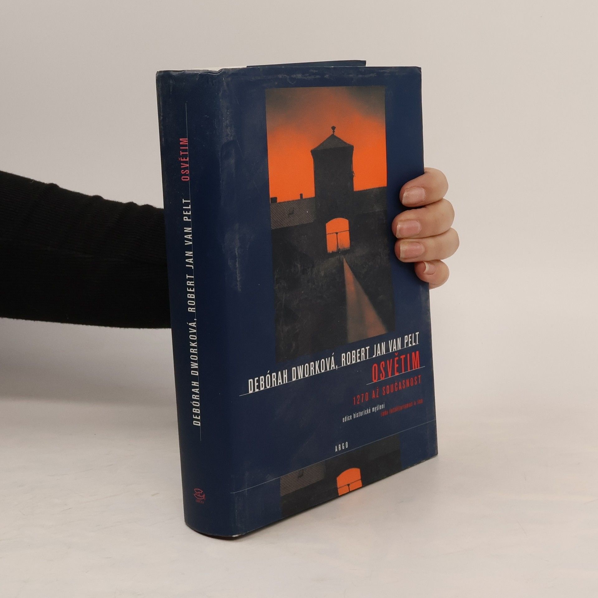 Autorenkollektiv Osvětim. 1270 až současnost