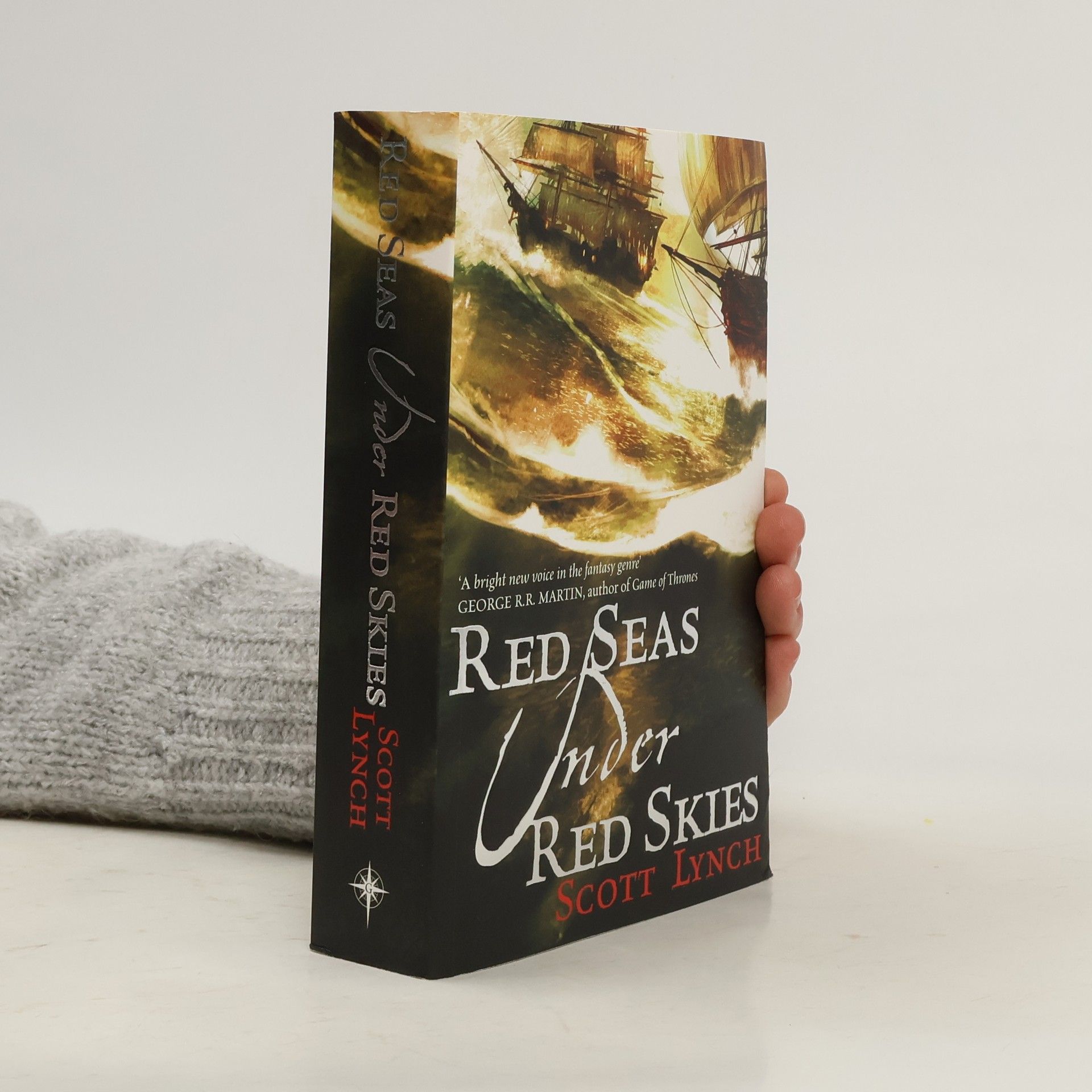 Scott Lynch Red Seas under Red Skies