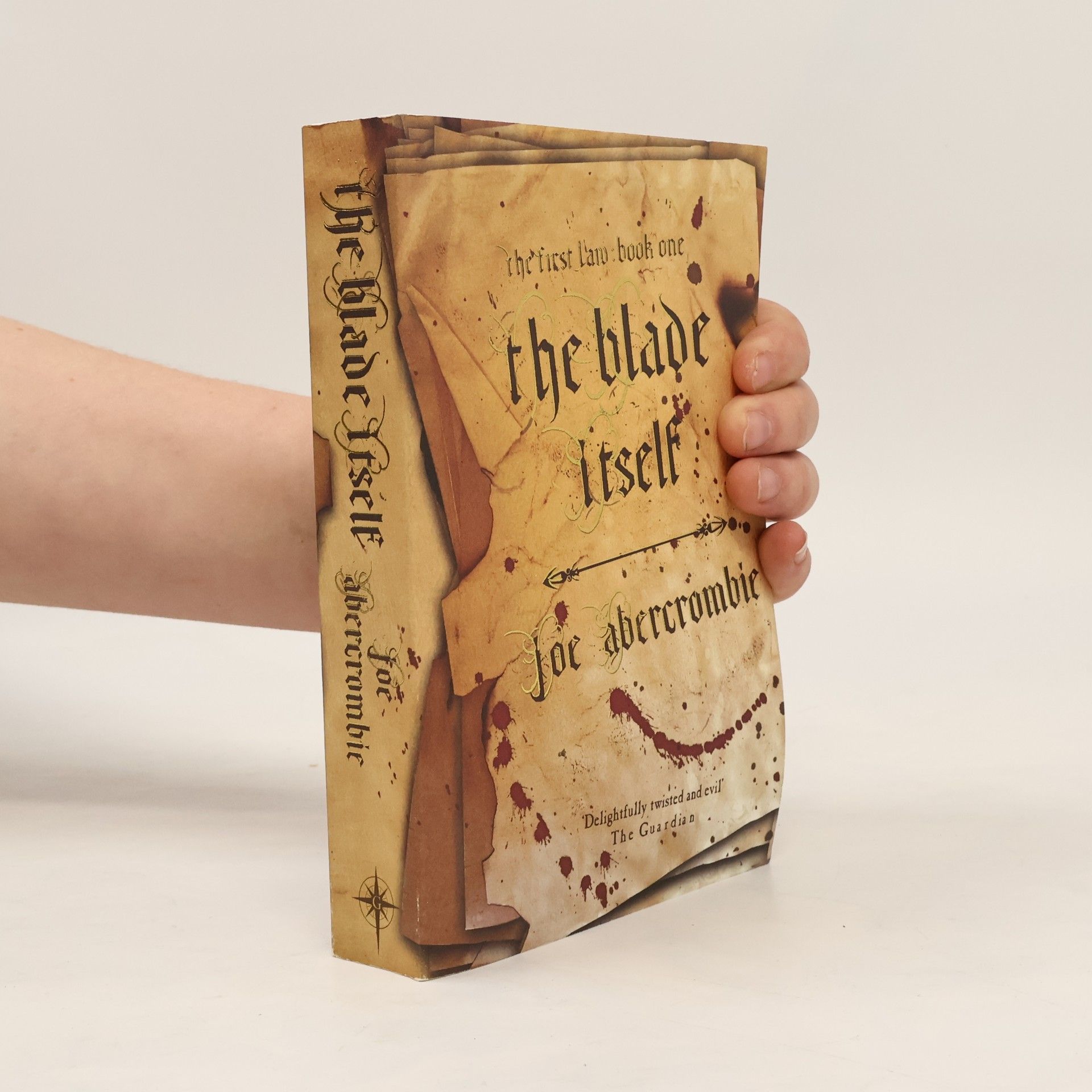 Joe Abercrombie The Blade Itself
