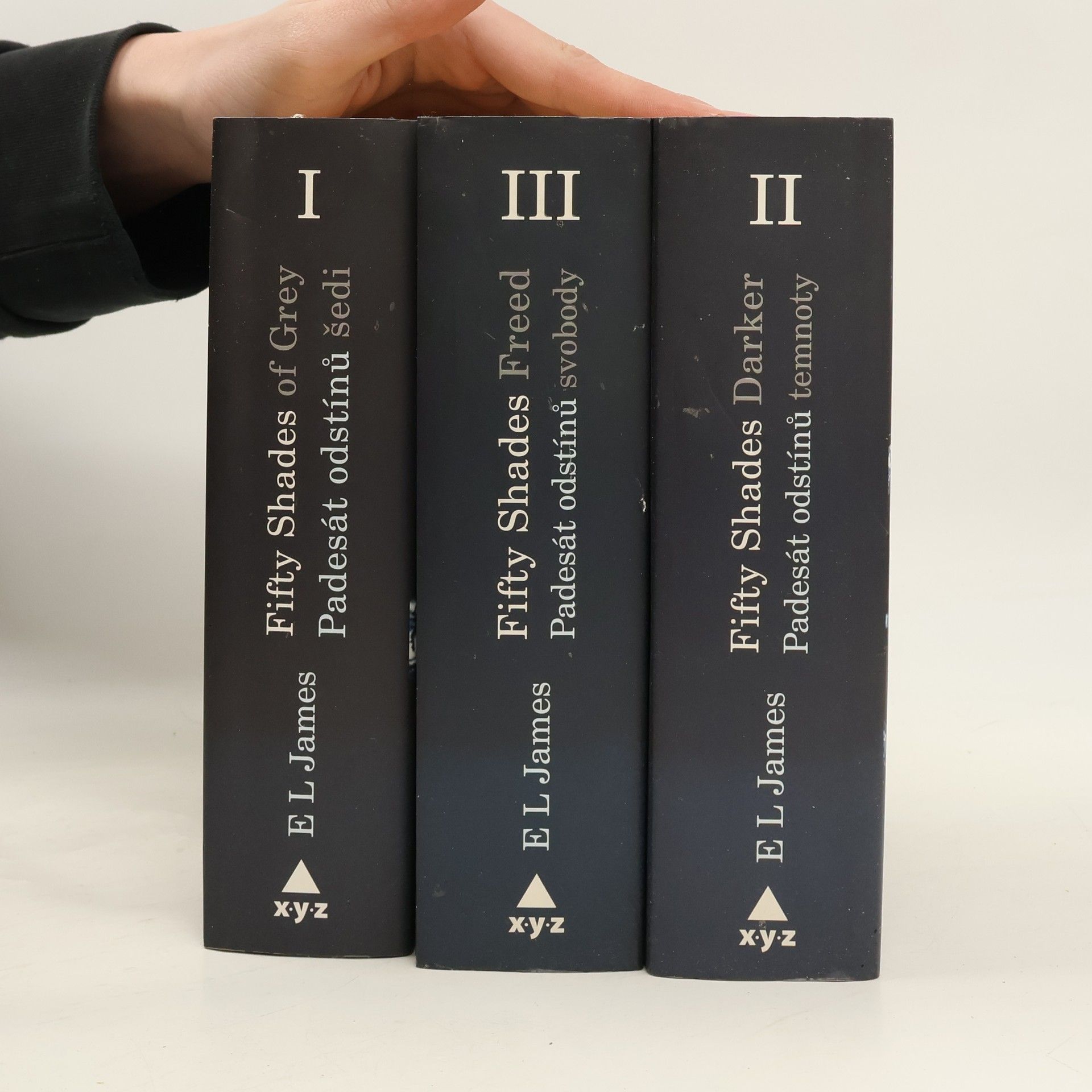 Padesát odstínů šedi