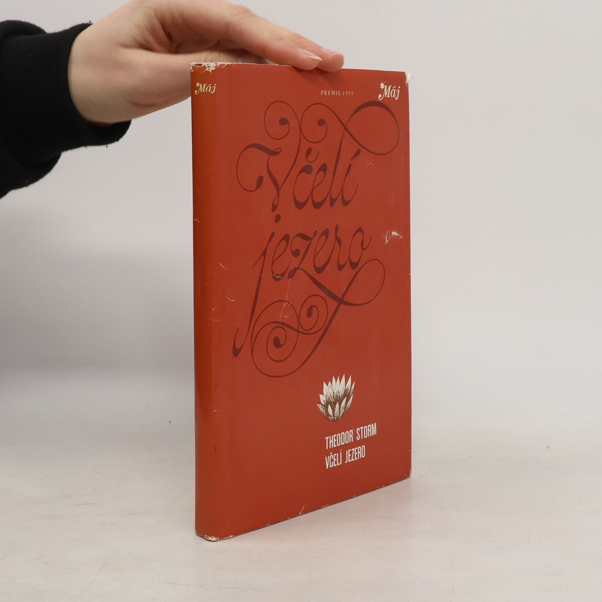 Jitka Walterová Včelí jezero