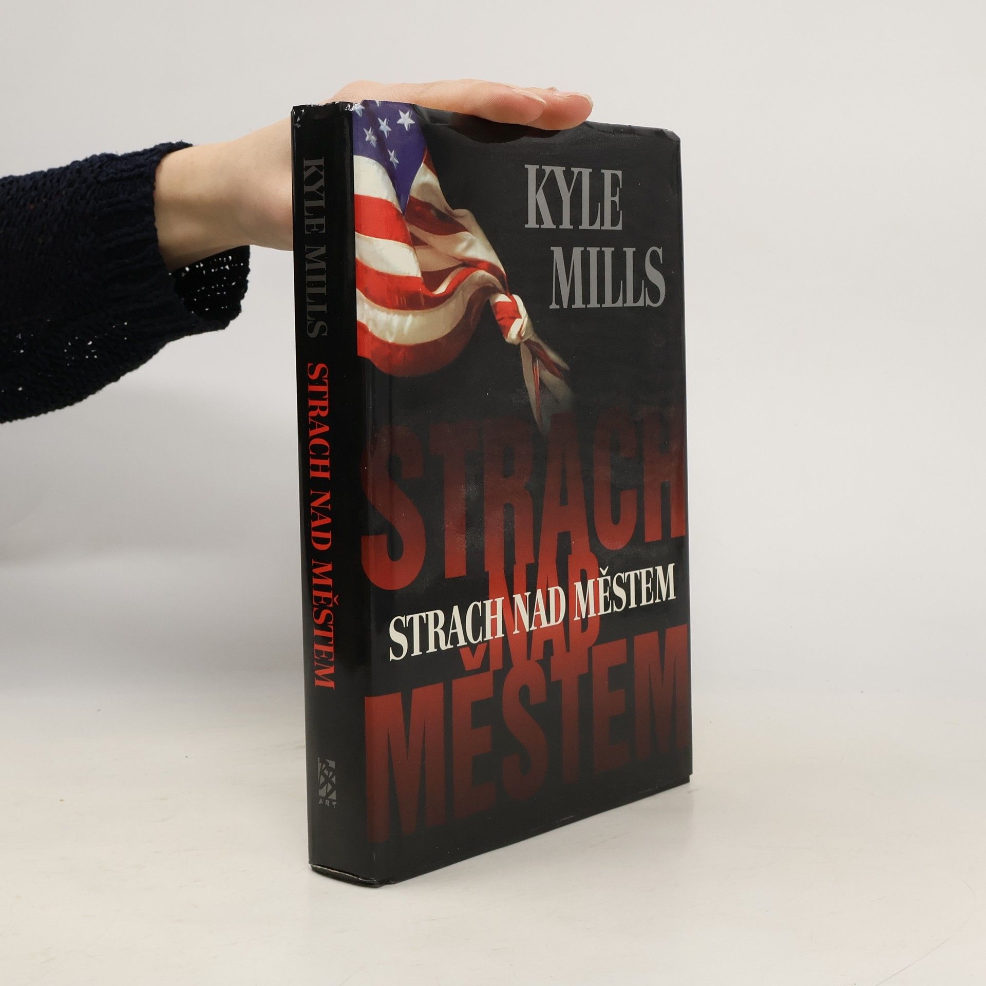 Kyle Mills Strach nad městem