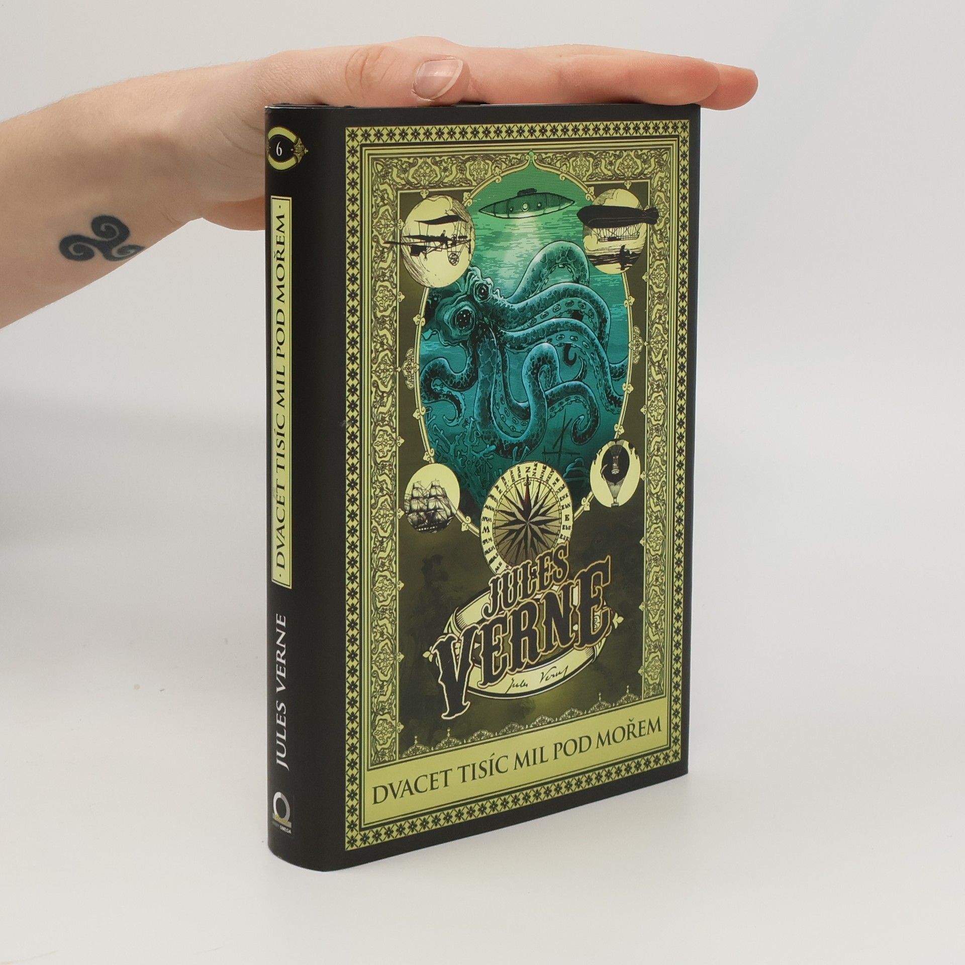 Dvacet tisíc mil pod mořem