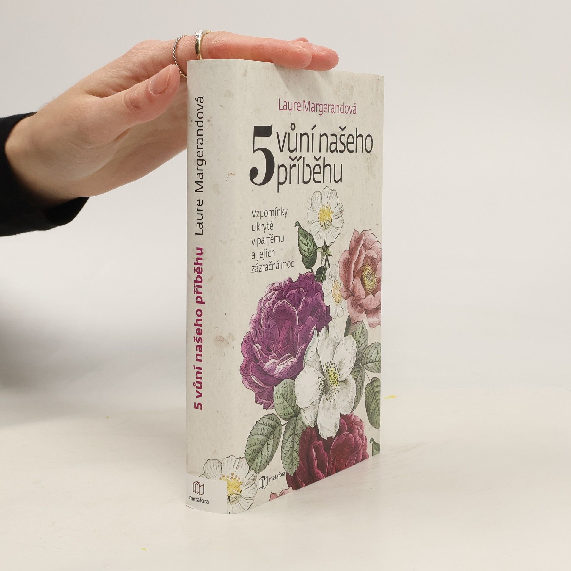 Pět vůní našeho příběhu