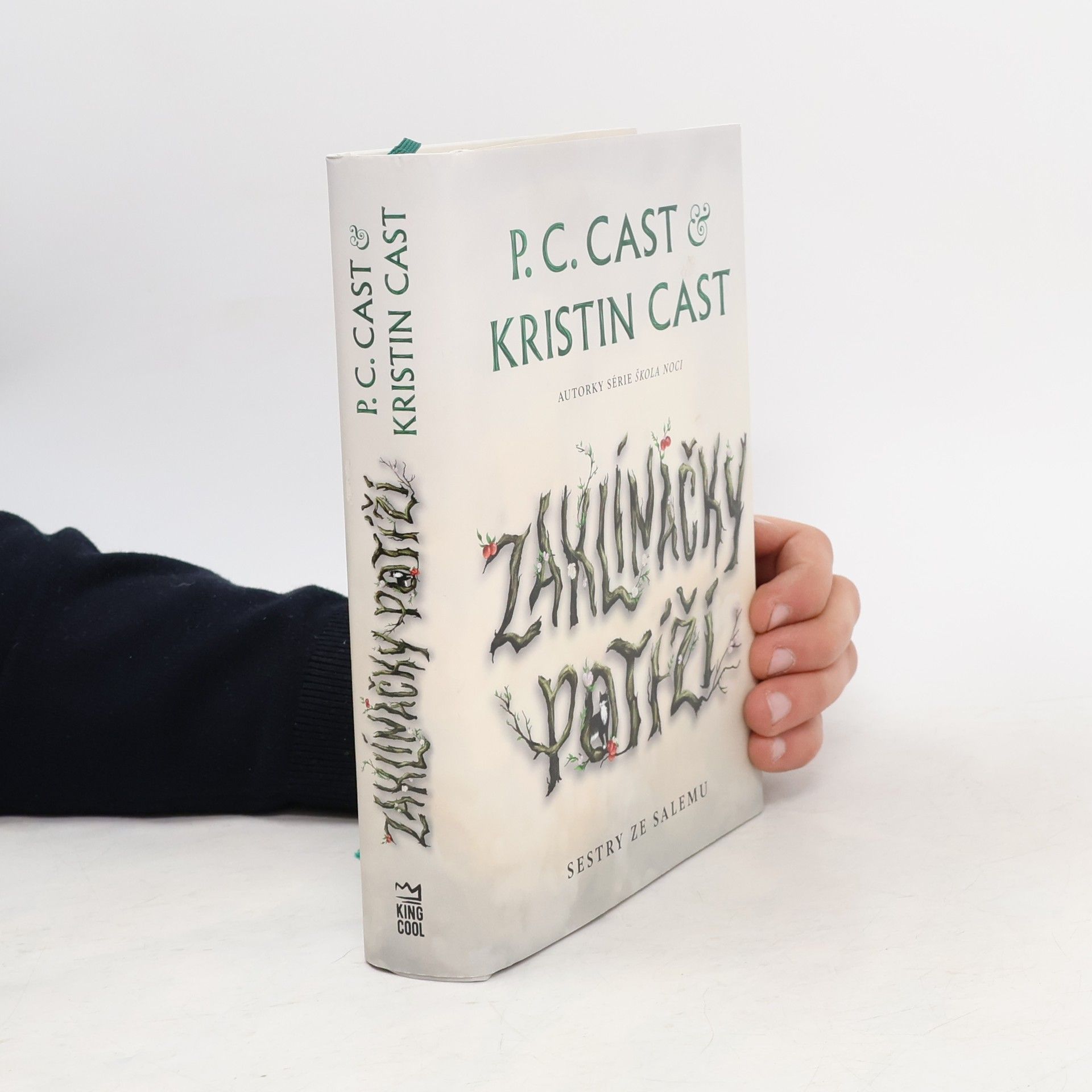 Phyllis Christine Cast Sestry ze Salemu. Zaklínačky potíží