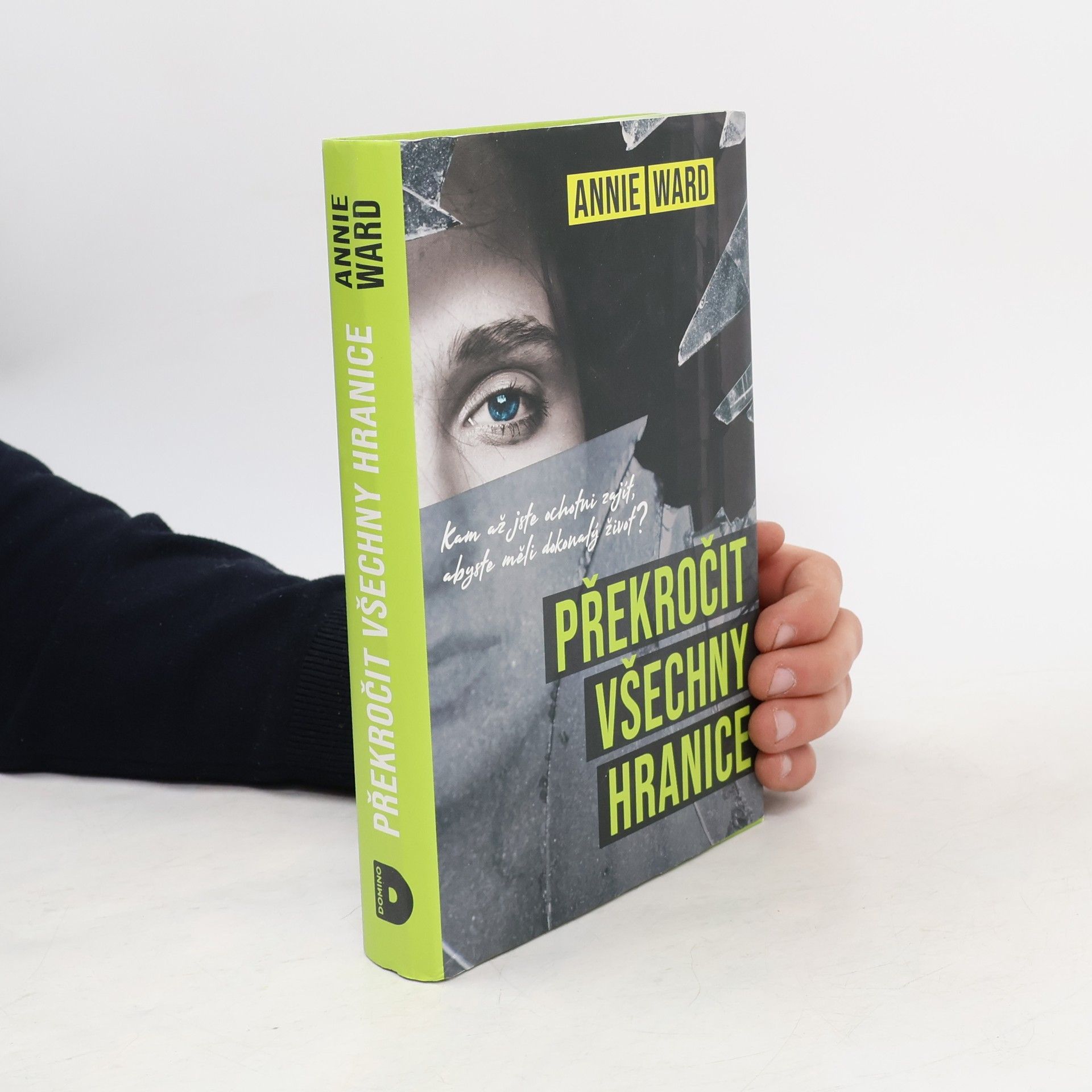 Annie Nigh Ward Překročit všechny hranice