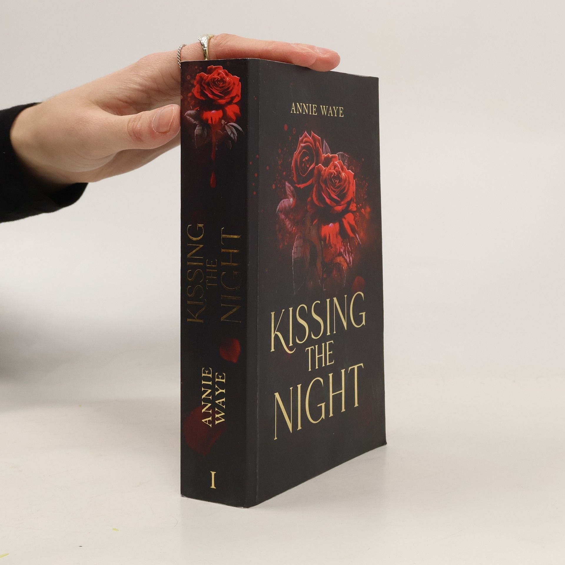 Annie Waye Kissing the Night