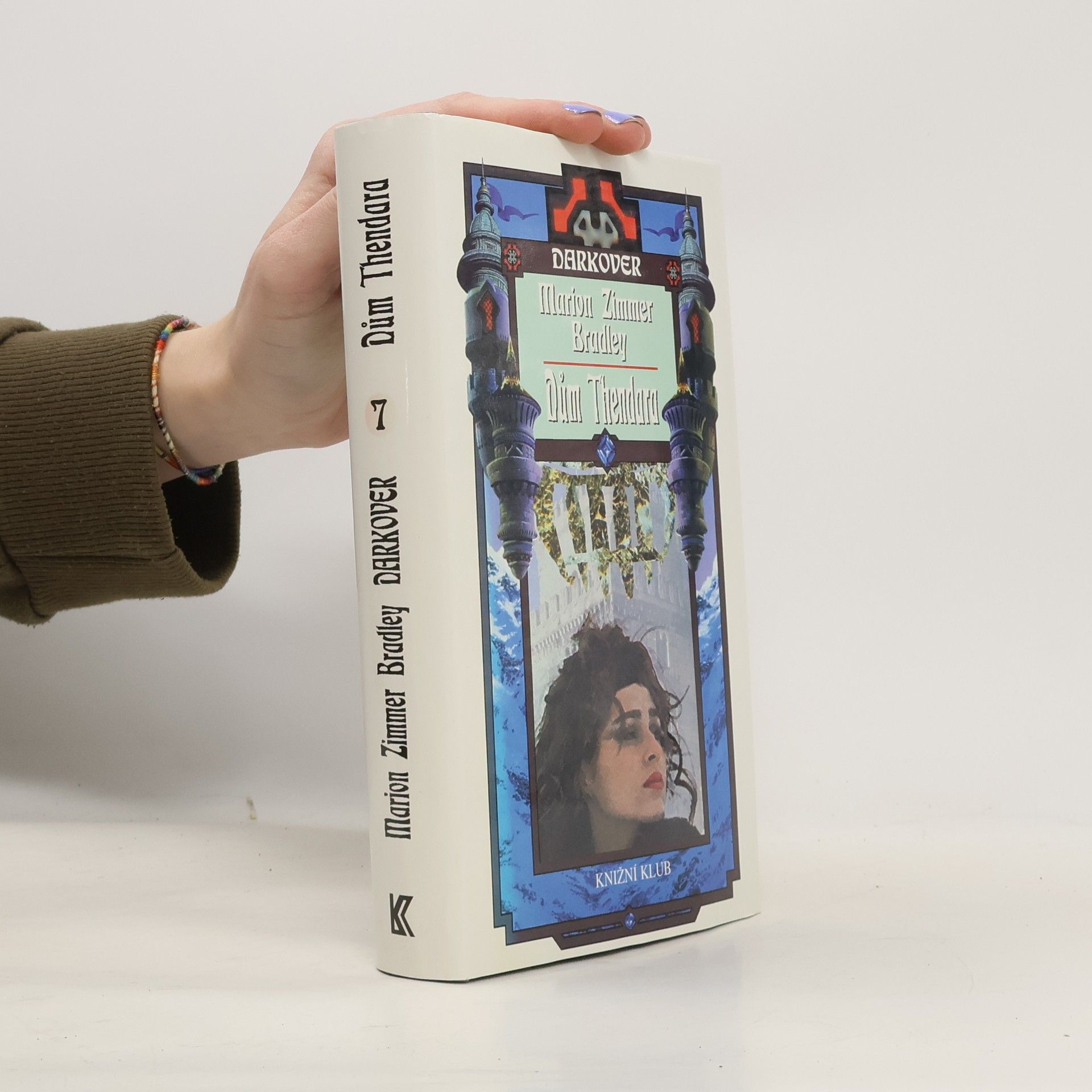 Marion Zimmer Bradley Darkover. Dům Thendara