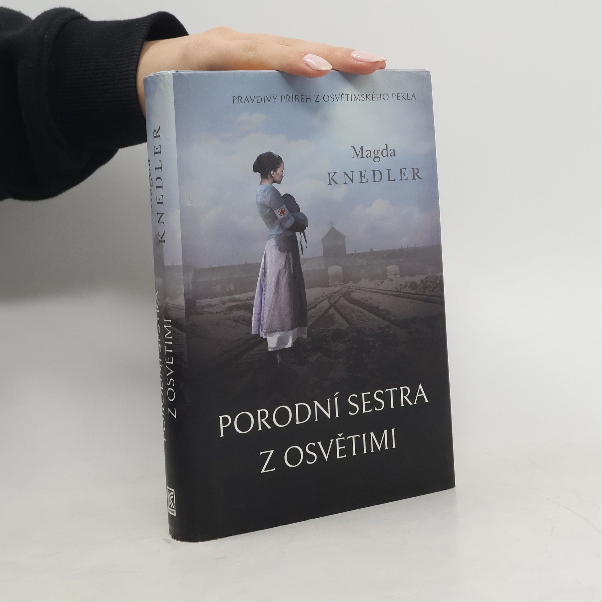 Magdalena Knedler Porodní sestra z Osvětimi