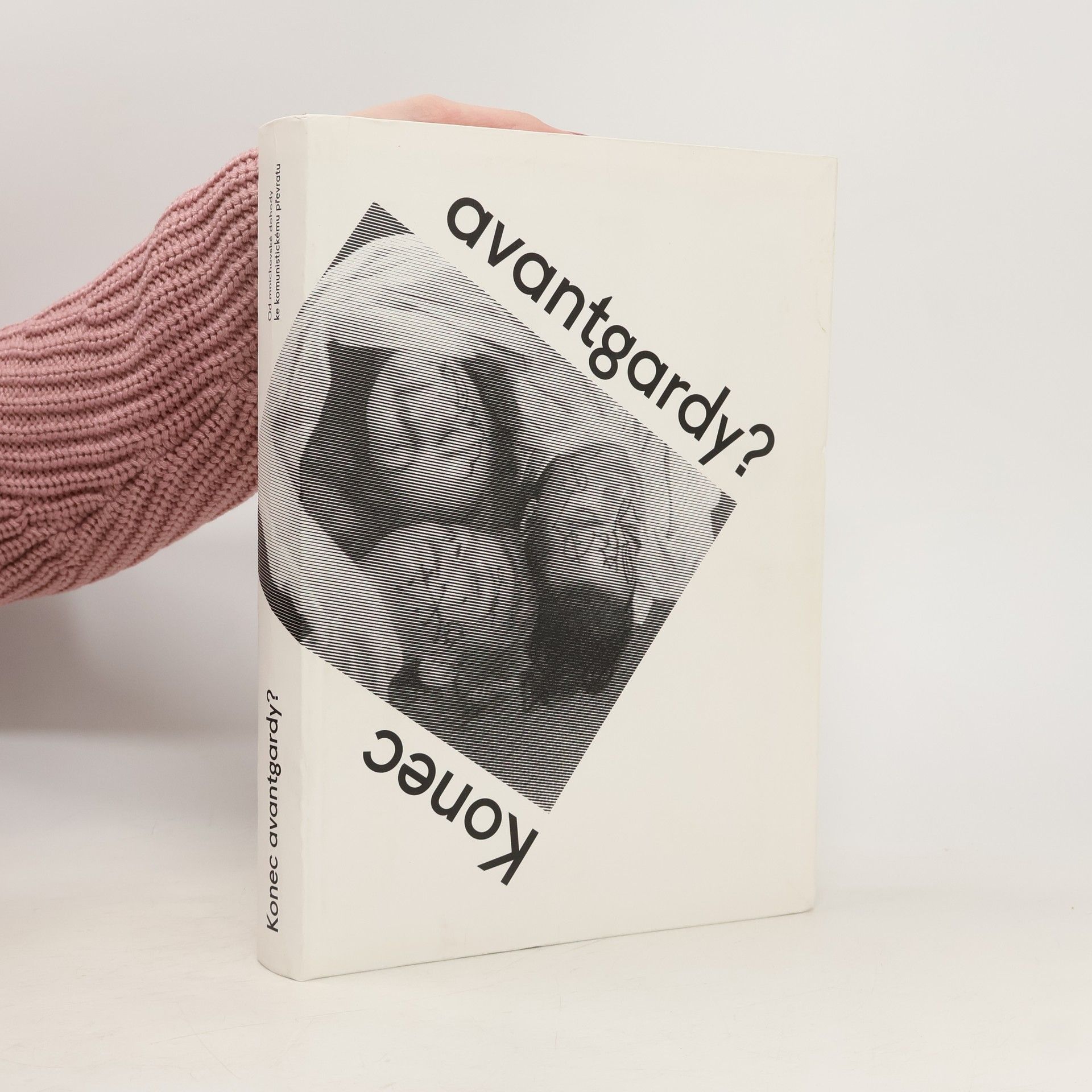 Konec avantgardy? Od mnichovské dohody ke komunistickému převratu (České umění 1938–1948)