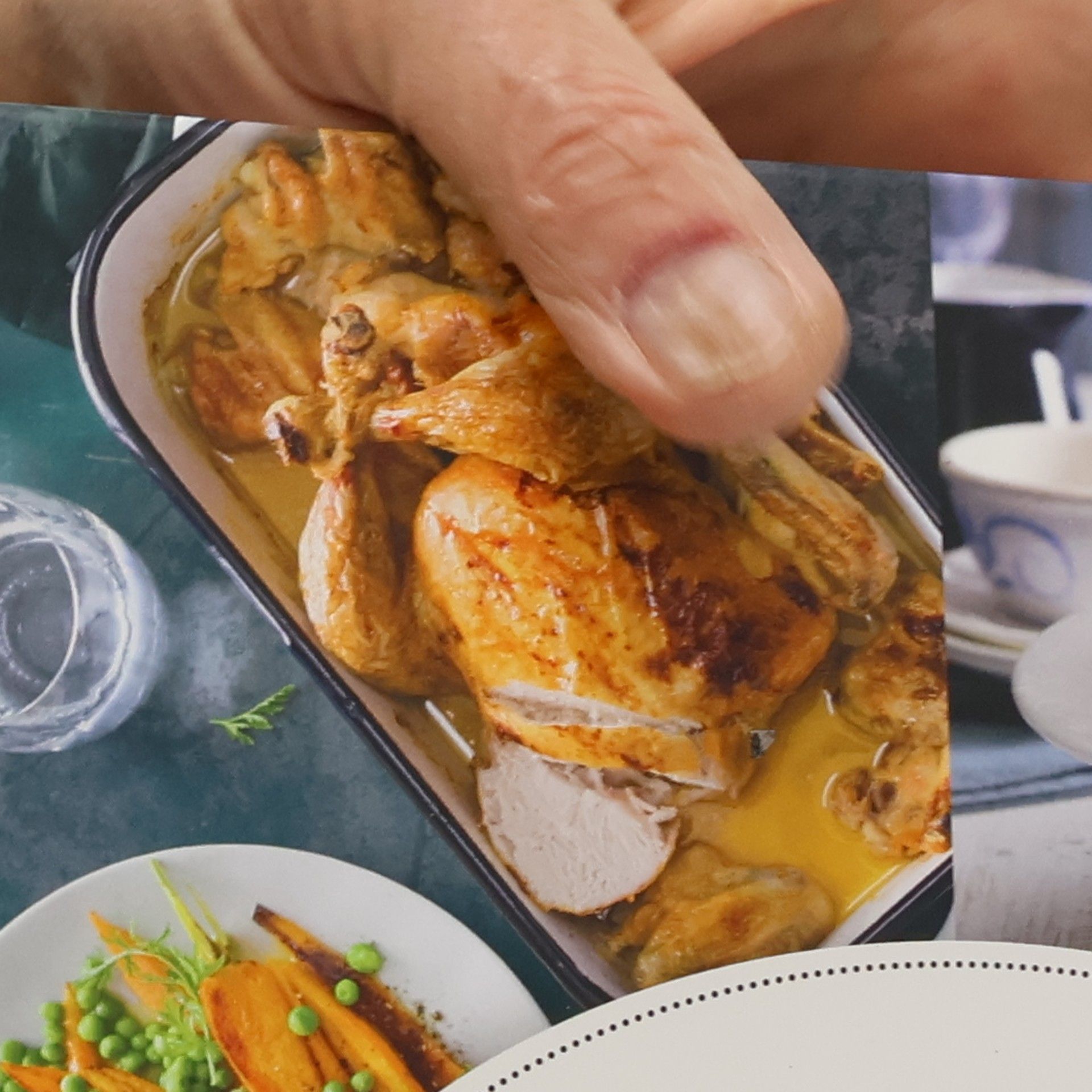 Auteurscollectief The best of Apetit : 150 receptů testovaných redakcí a čtenáři : to nejlepší z let 2004-2016 od předkrmů po dezerty Apetit