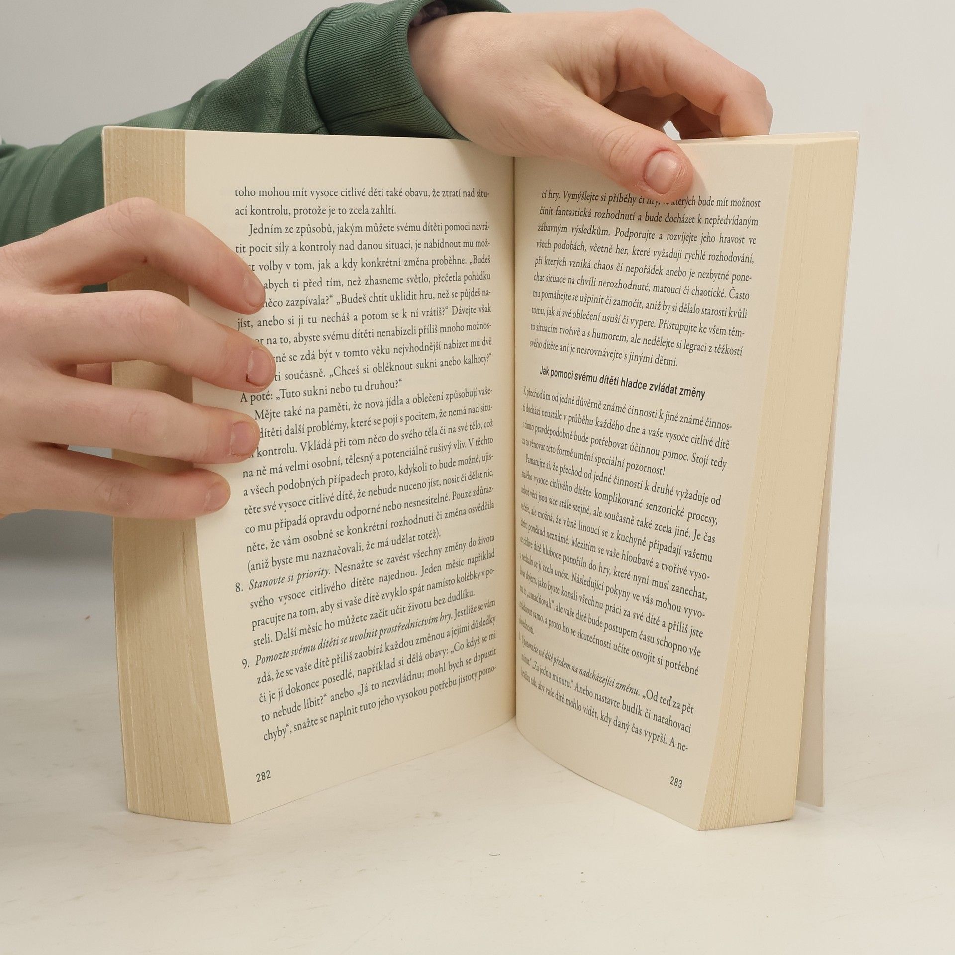 Elaine Aron Vysoce citlivé děti : jak pomoci svým dětem vzkvétat, když je svět zahlcuje