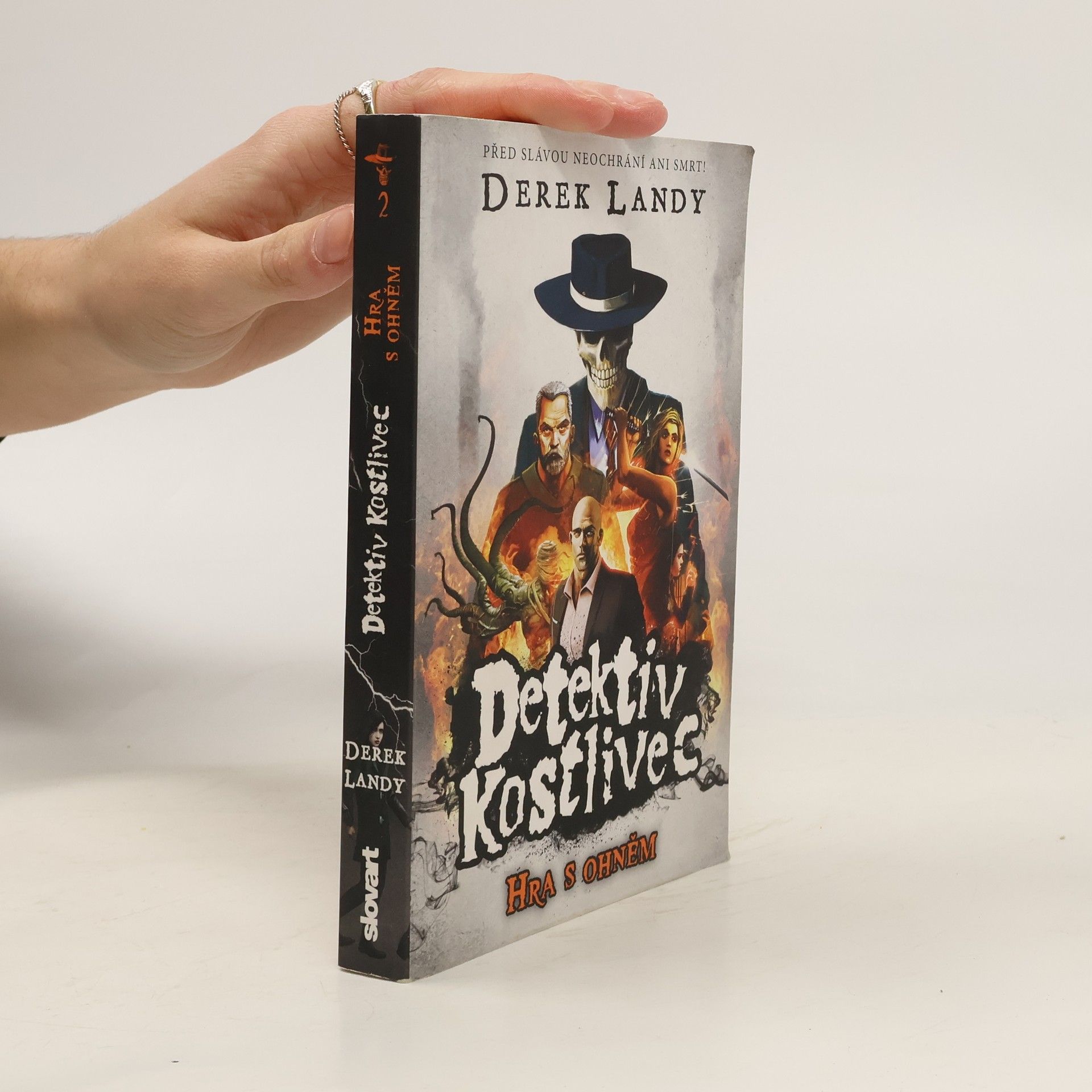 Derek Landy Detektiv Kostlivec 2. Hra s ohněm