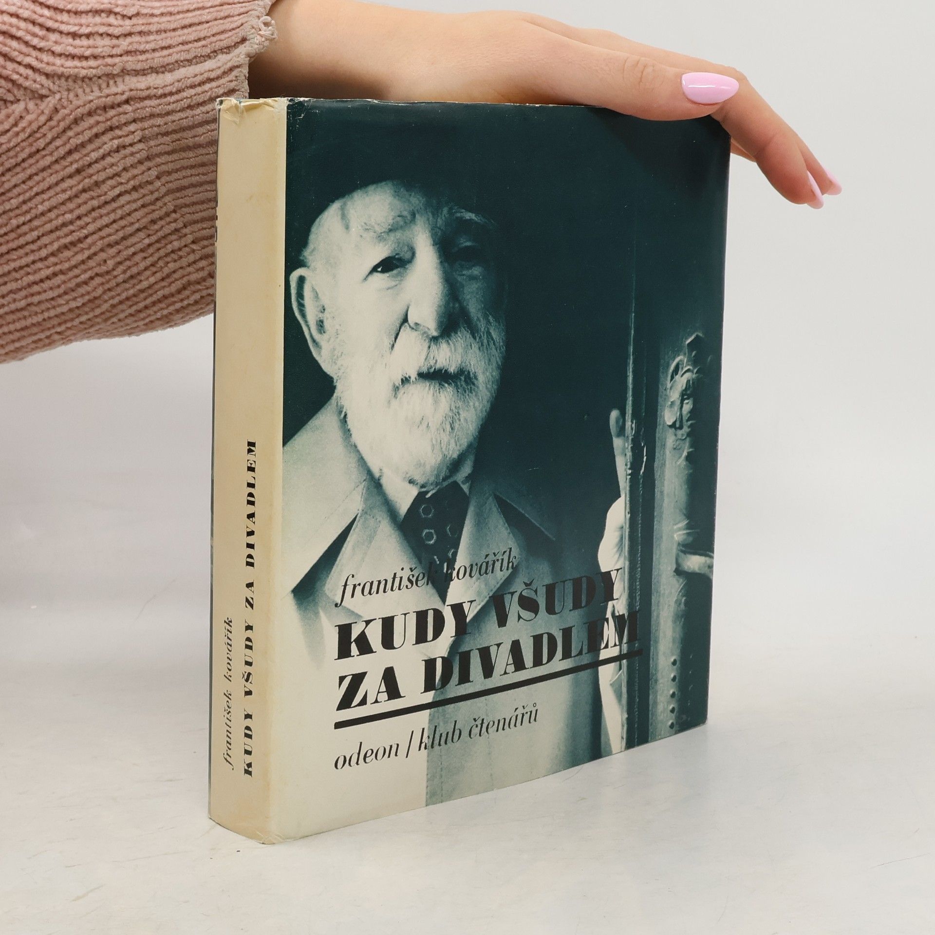 František Kovařík Kudy všudy za divadlem