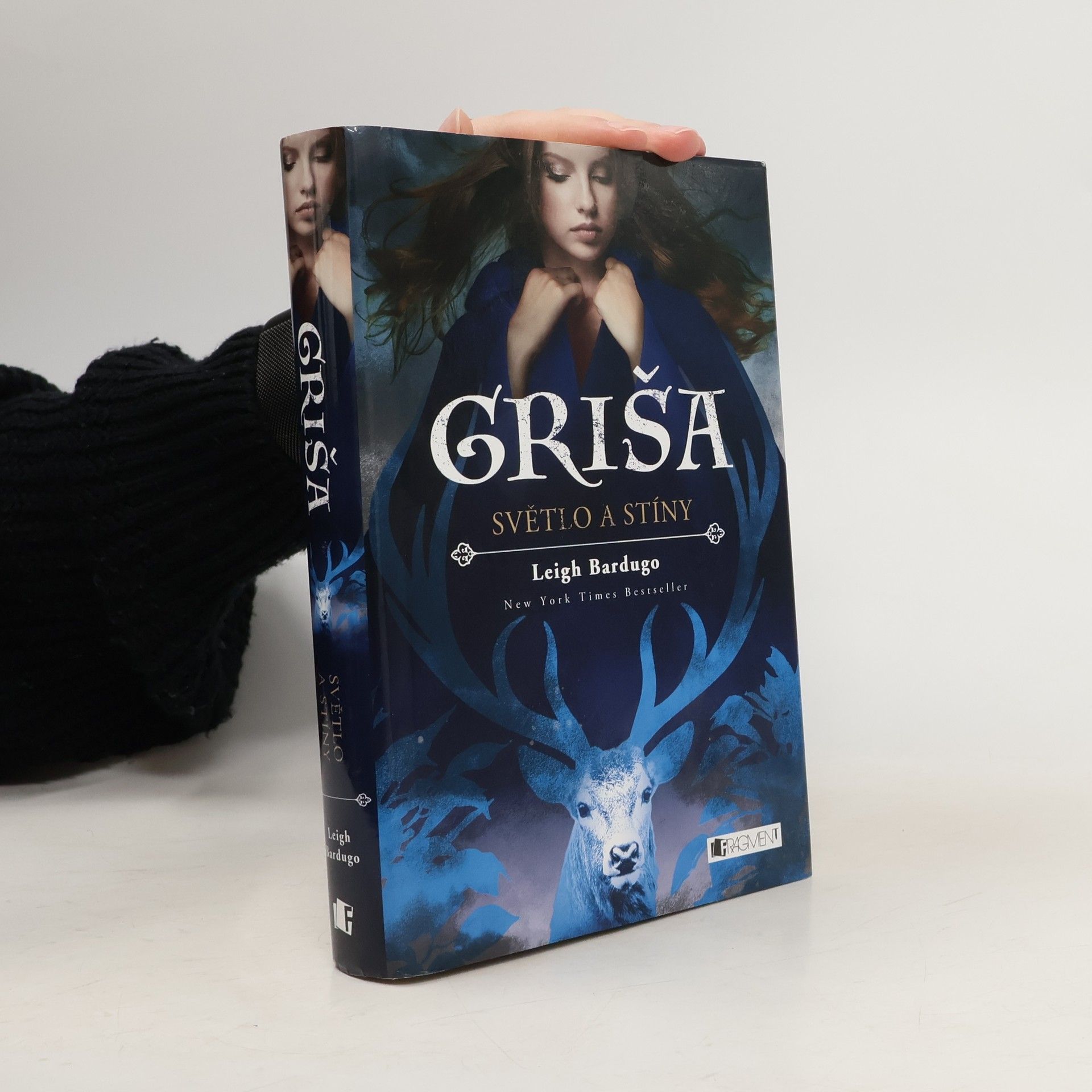Leigh Bardugo Griša. Světlo a stíny