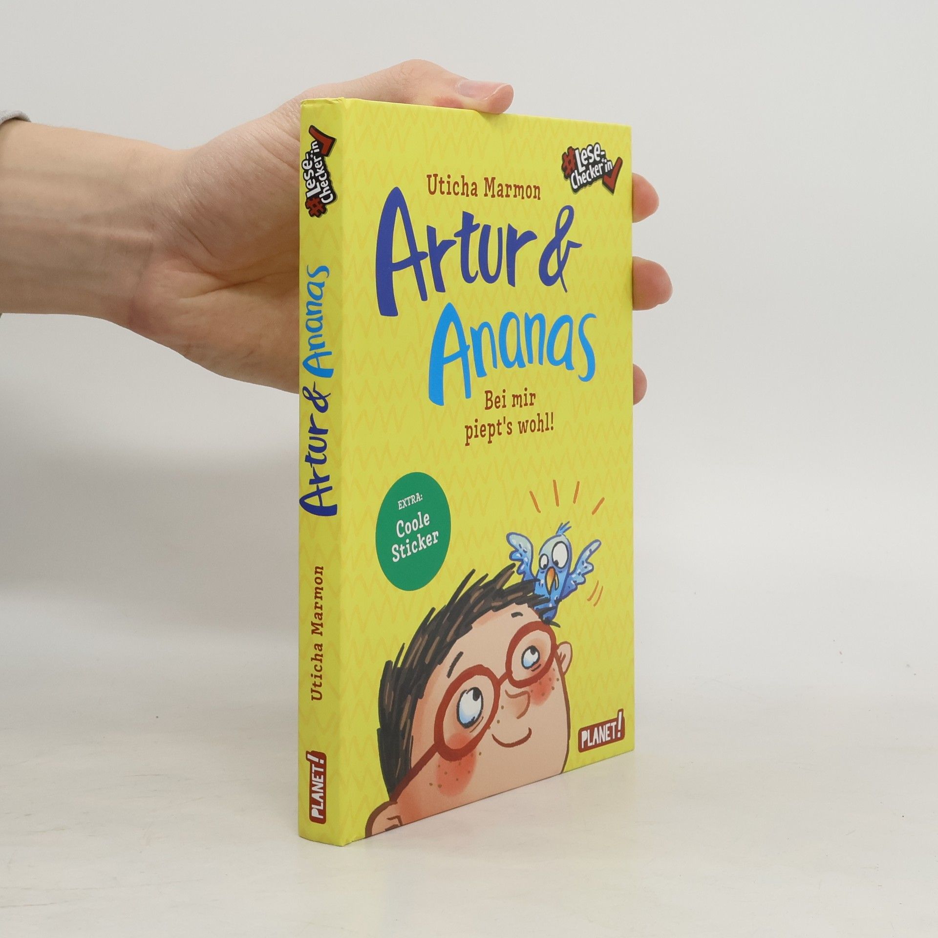 Uticha Marmon Artur und Ananas