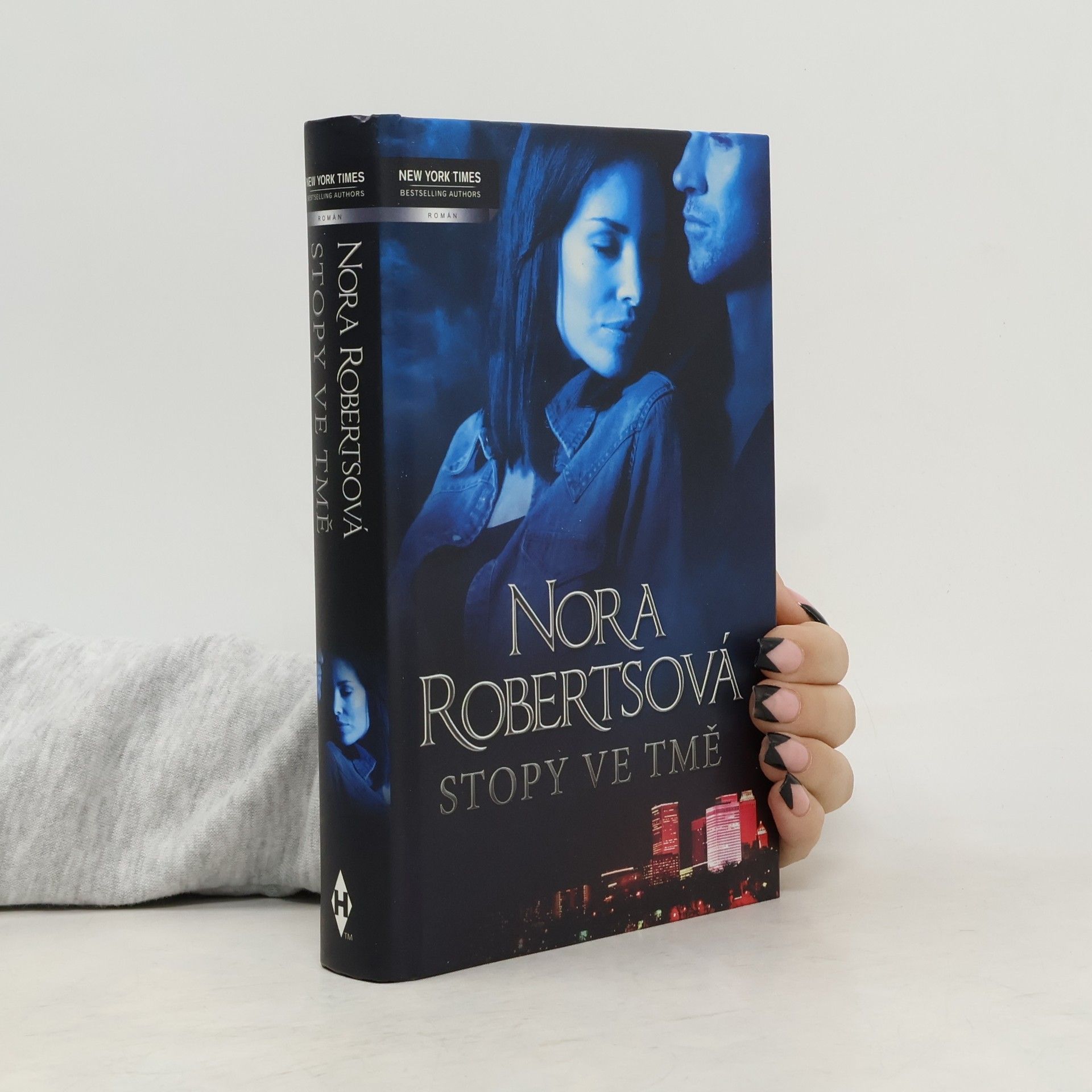 Nora Roberts Stopy ve tmě. Noční stín. Noční dým
