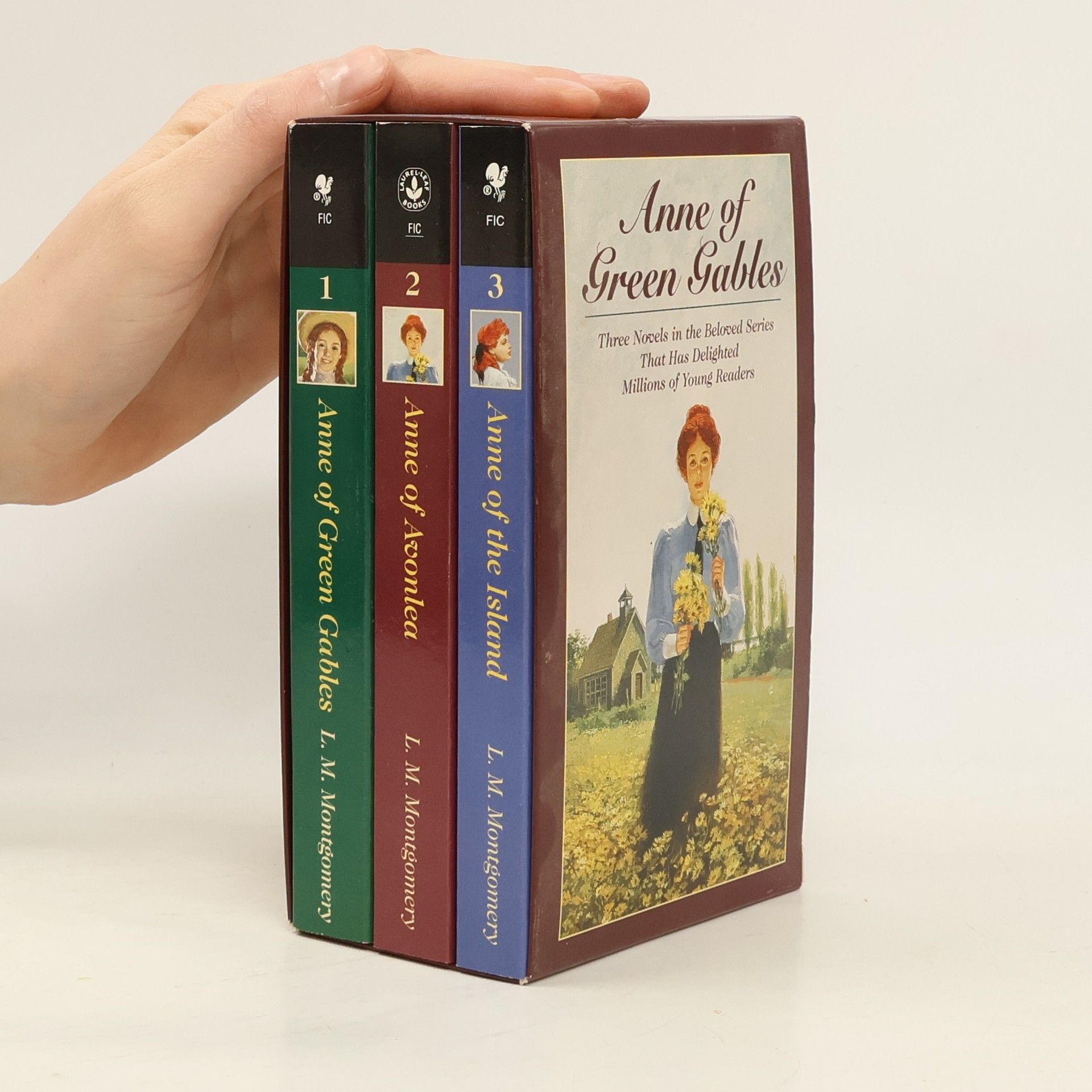 Lucy Maud Montgomery Anne of Green Gables Anne of Avonlea Anne of the Island 1-3