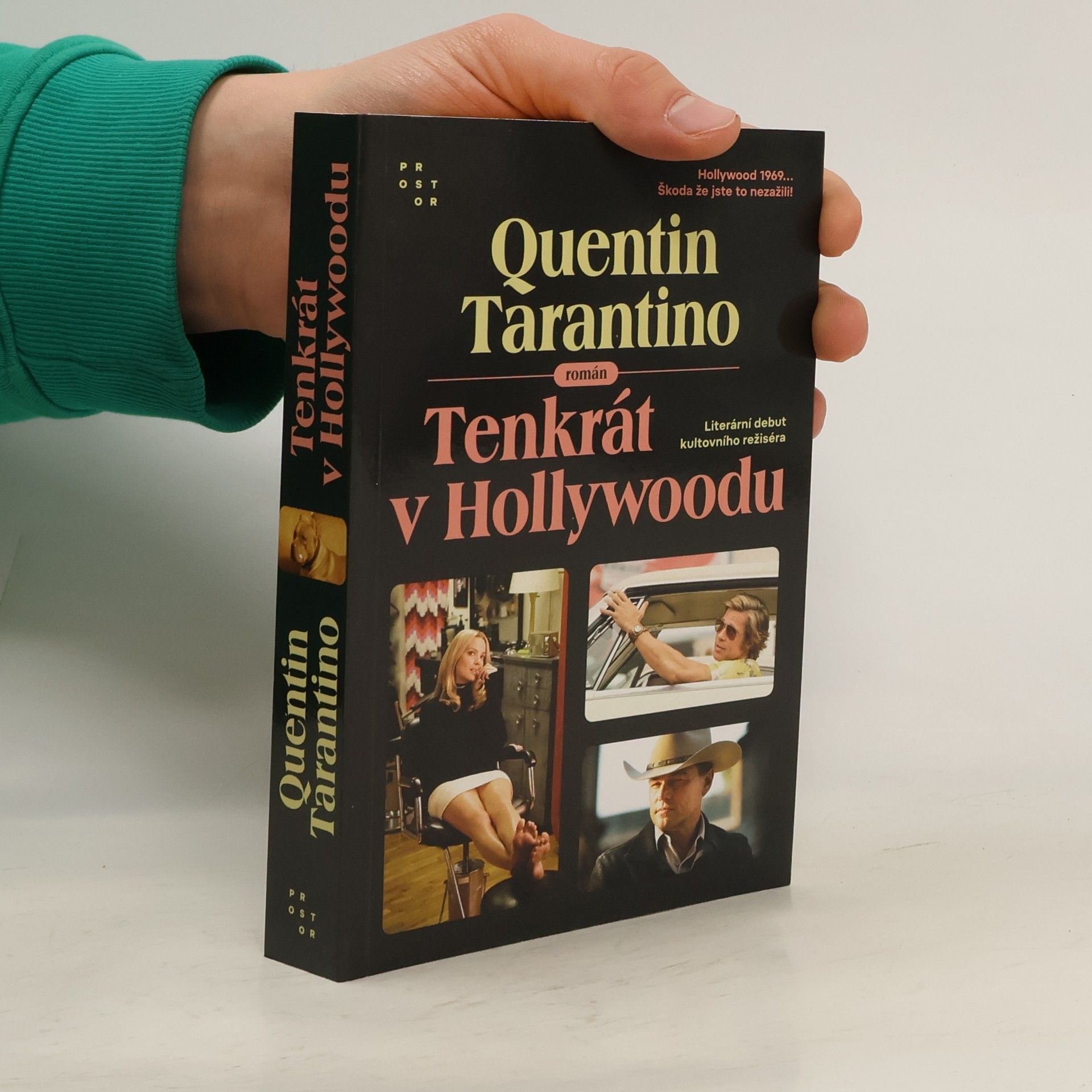Quentin Tarantino Tenkrát v Hollywoodu : román