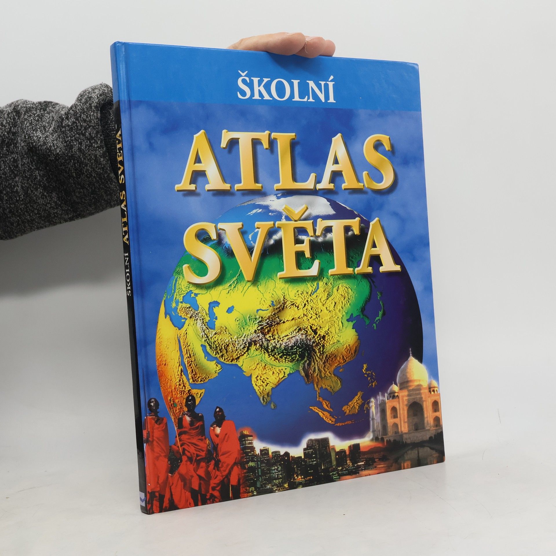 s.r.o Svojtka § Co. Školní atlas světa