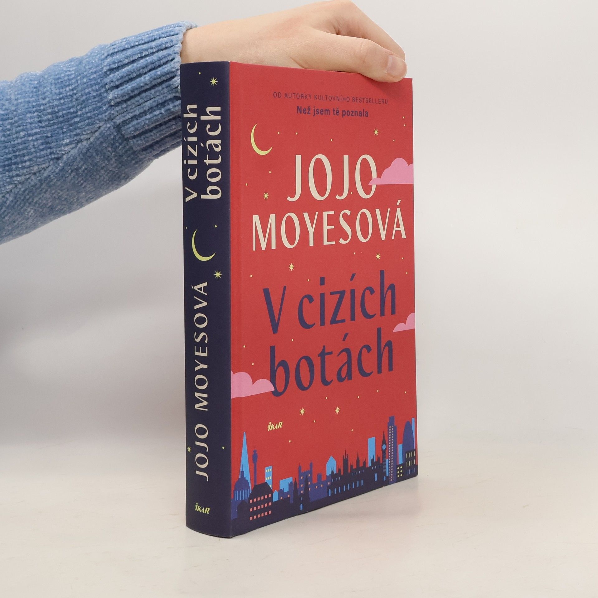 Jojo Moyes V cizích botách