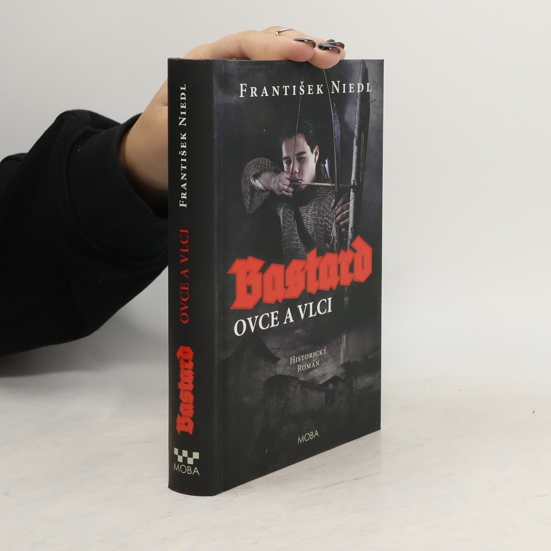 Bastard. Ovce a vlci