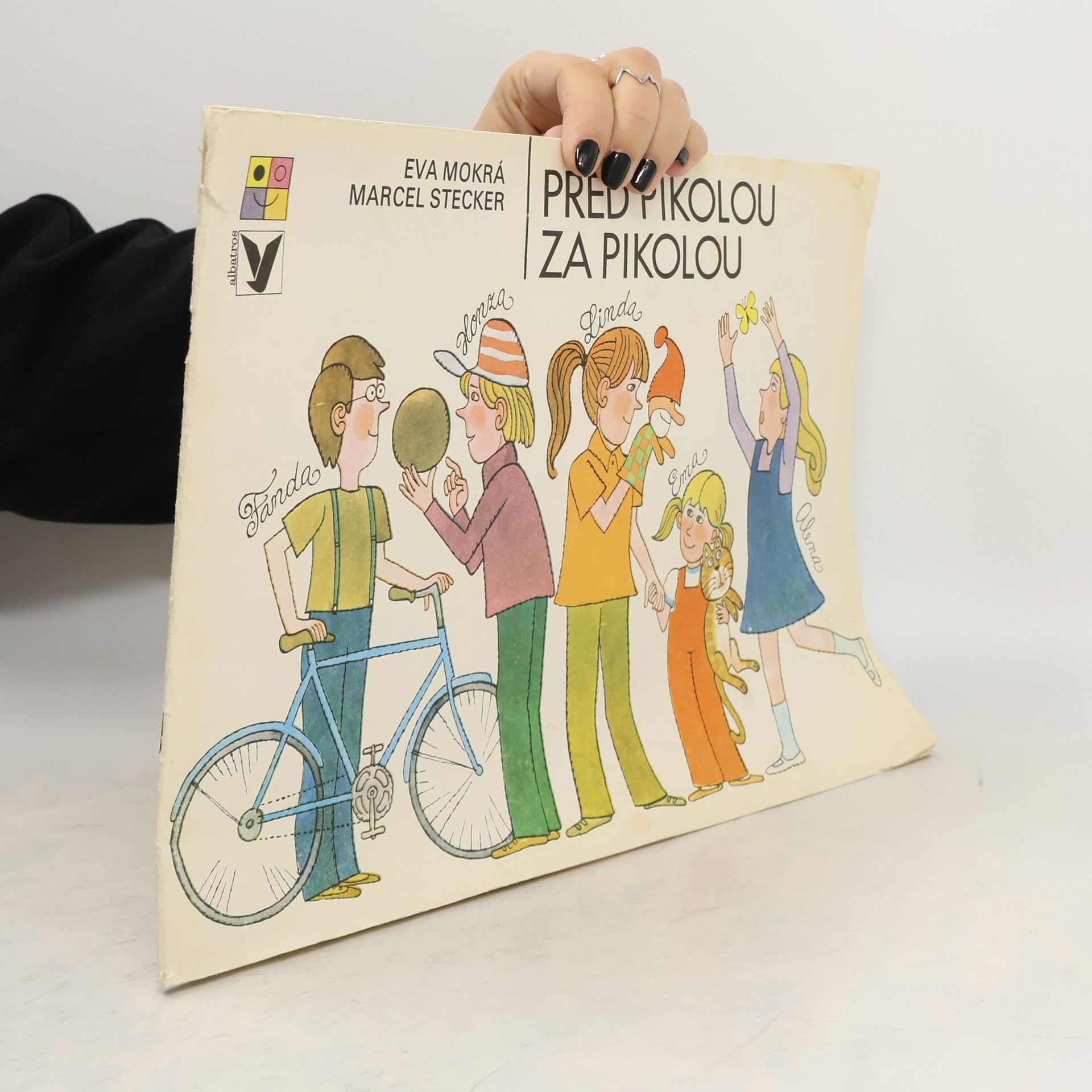 Před pikolou za pikolou