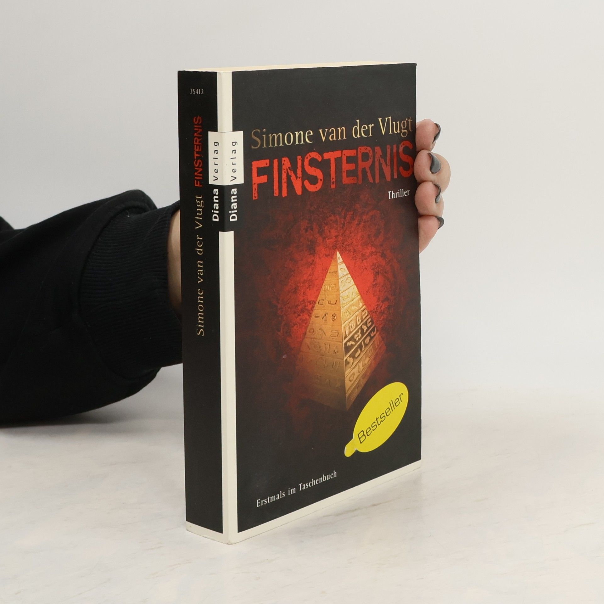 Simone van der Vlugt Finsternis