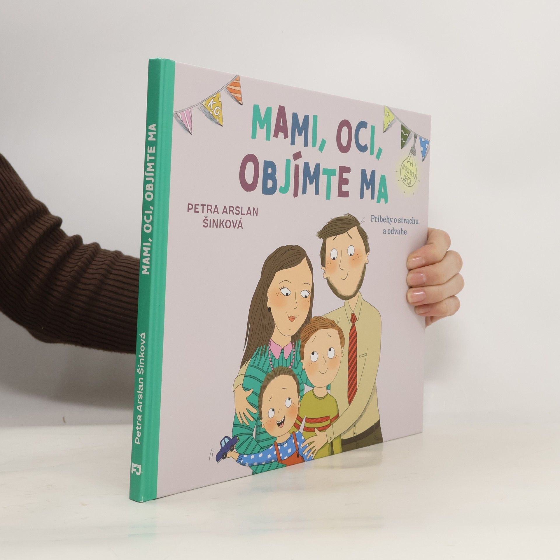 Petra Arslan Šinková Mami, oci, objímte ma