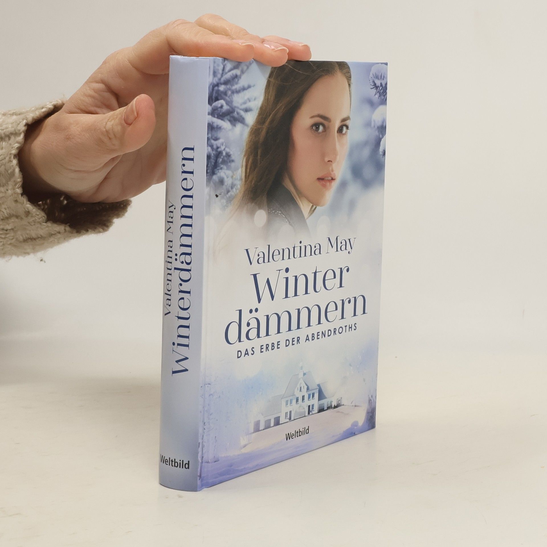 Valentina May Winterdämmern