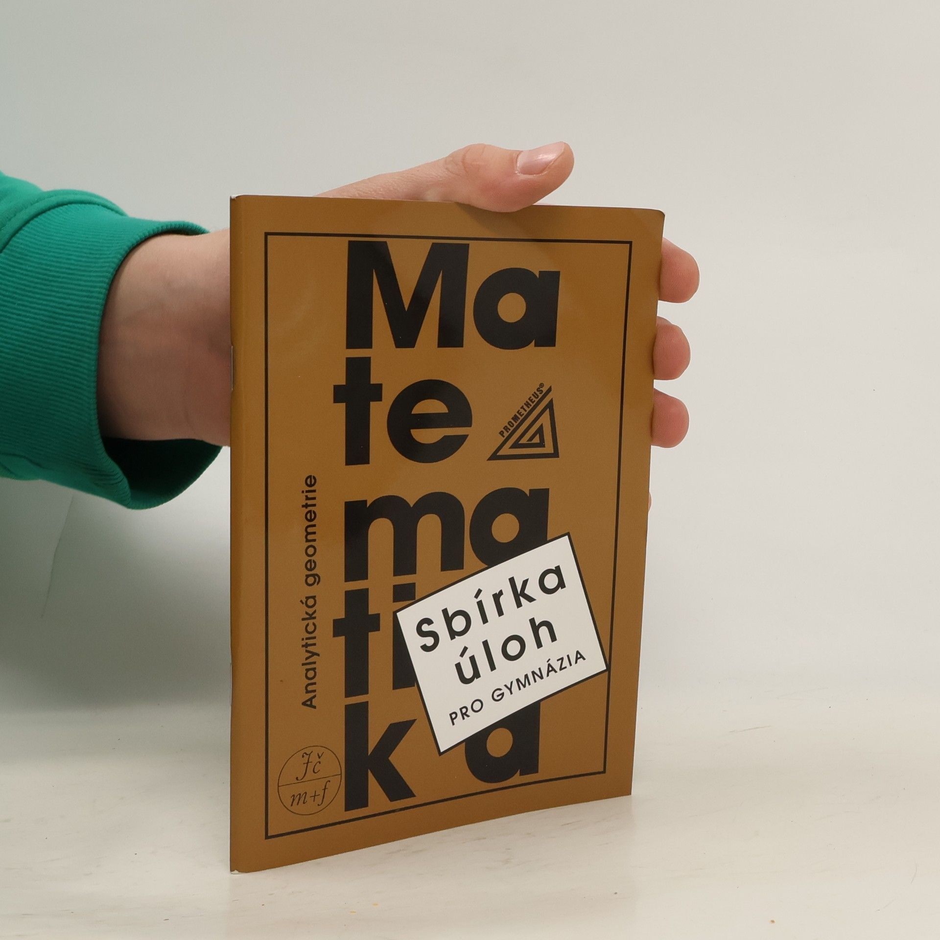 Ivan Bušek Sbírka úloh z matematiky pro gymnázia : analytická geometrie