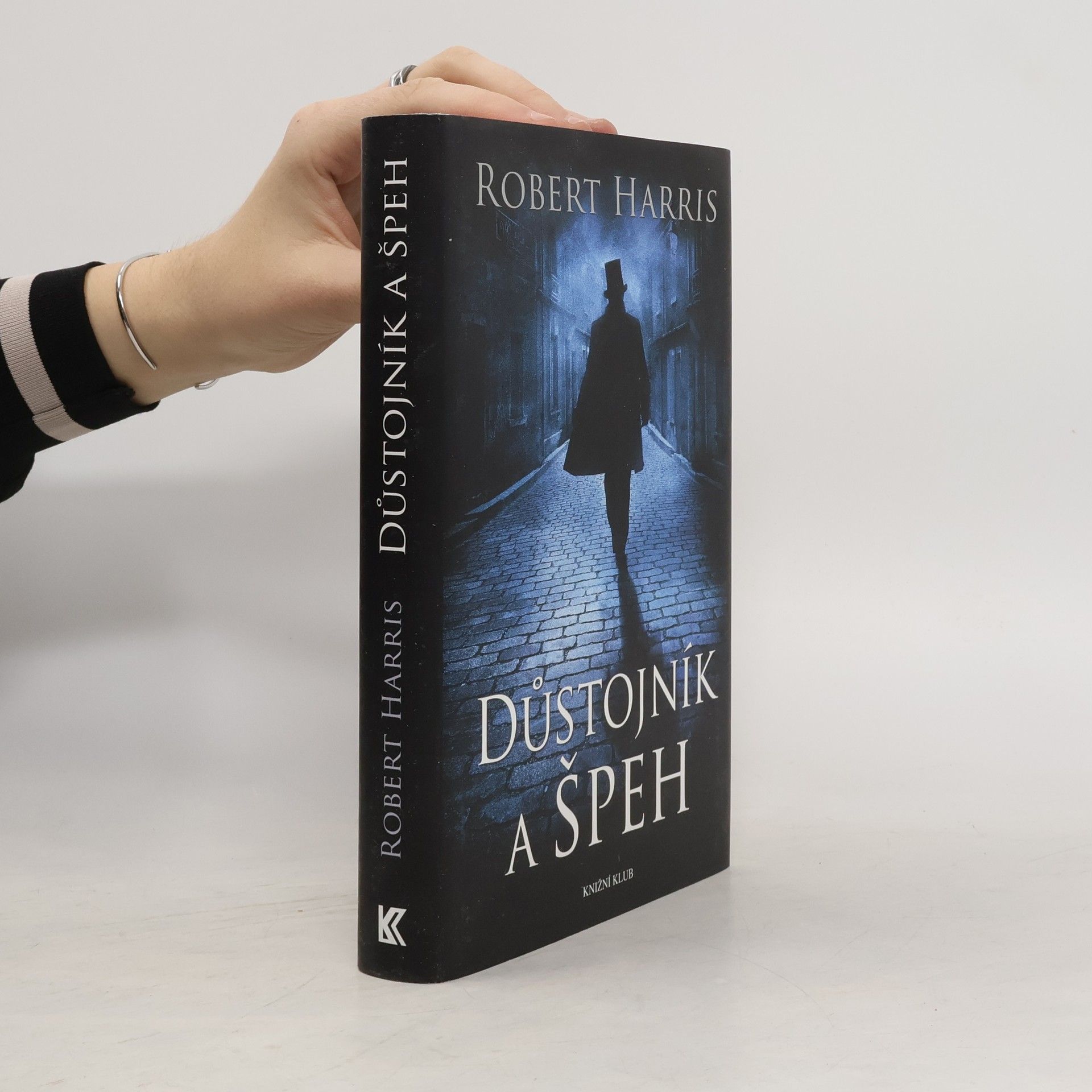 Robert Harris Důstojník a špeh