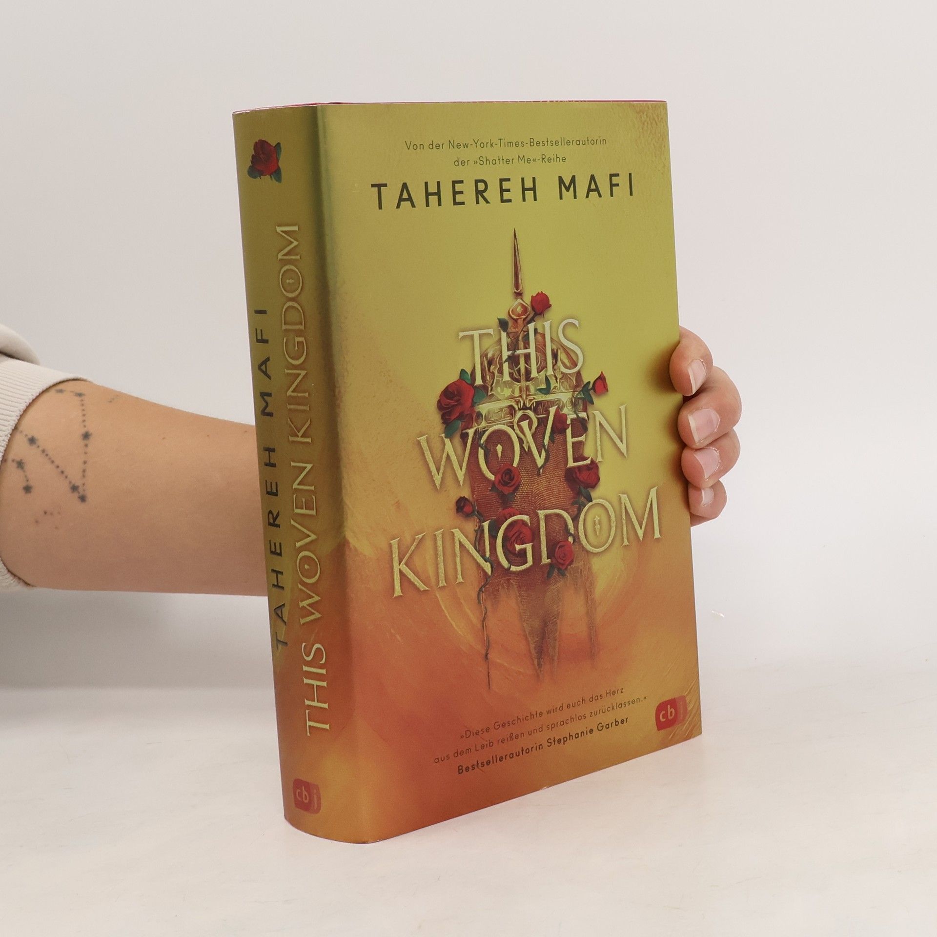 Tahereh Mafi This woven kingdom