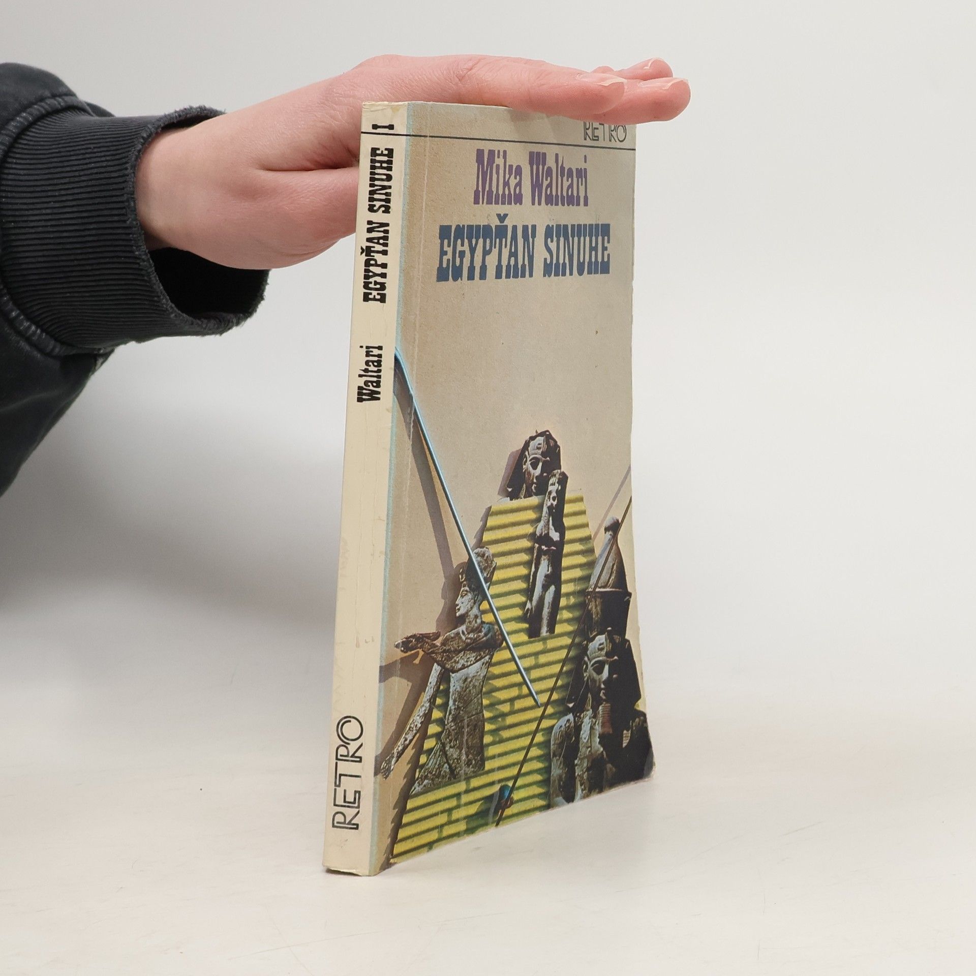 Mika Toimi Waltari Egypťan Sinuhe I.