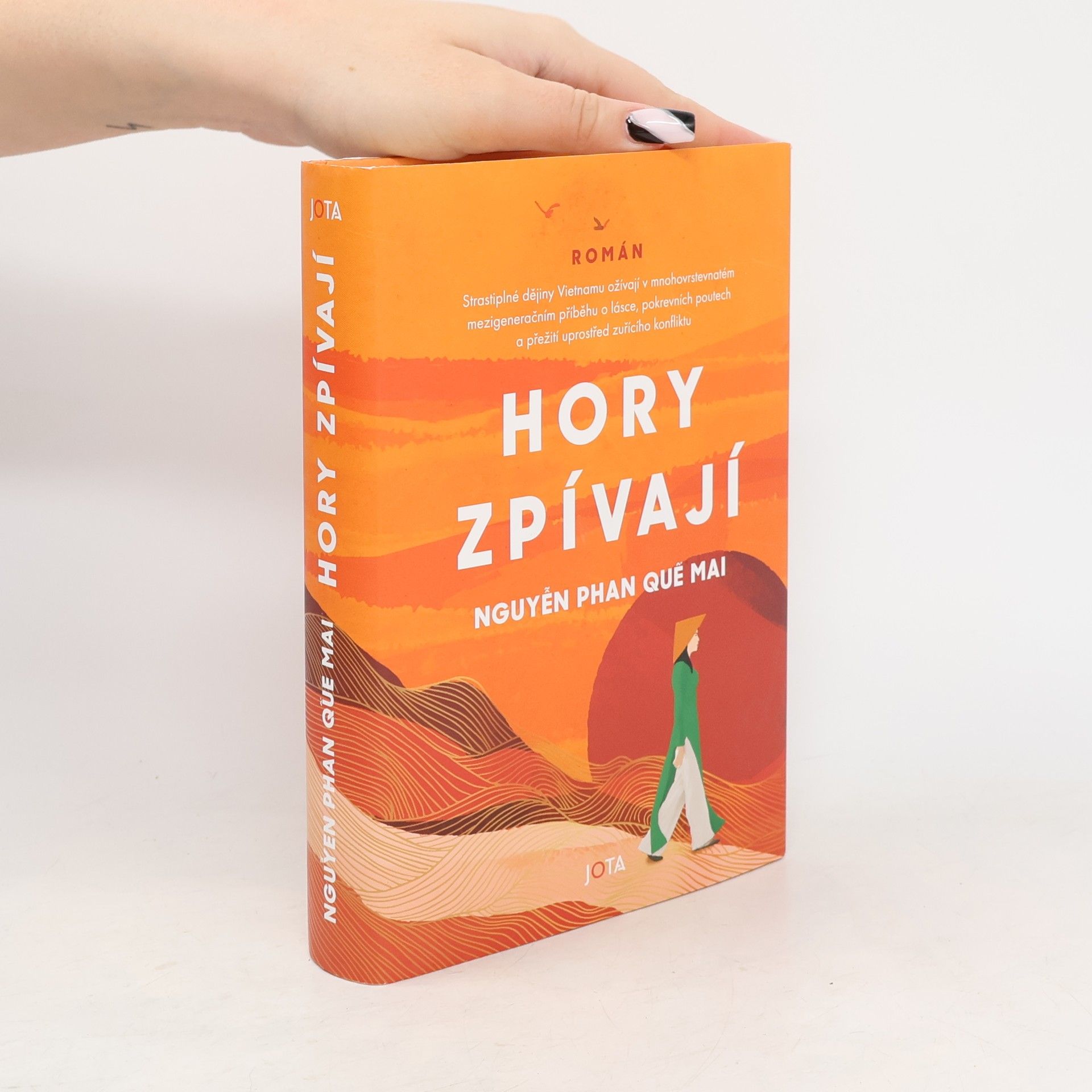 Nguyễn Phan Quế Mai Hory zpívají