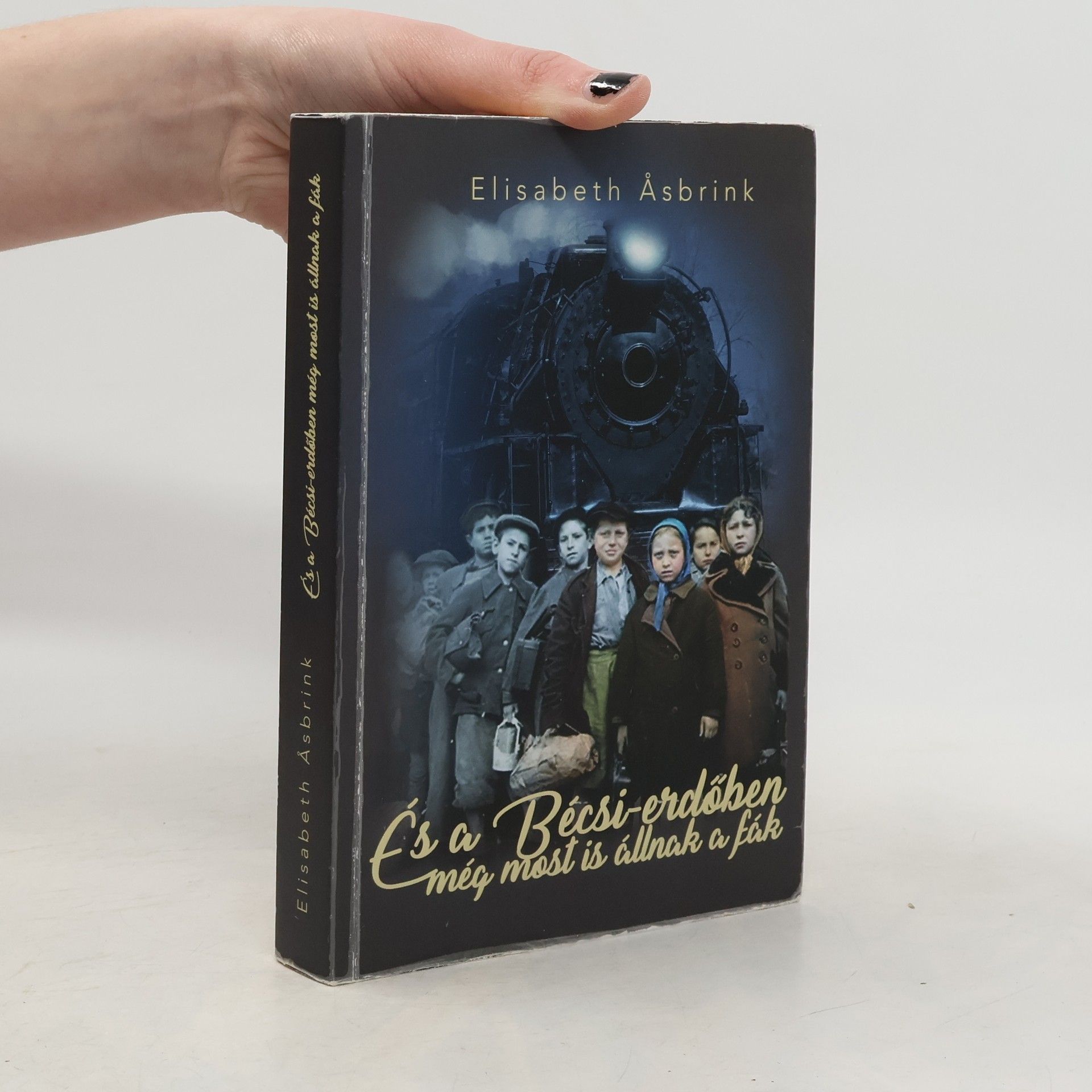 És a Bécsi-erdöhen még most is állnak a fák