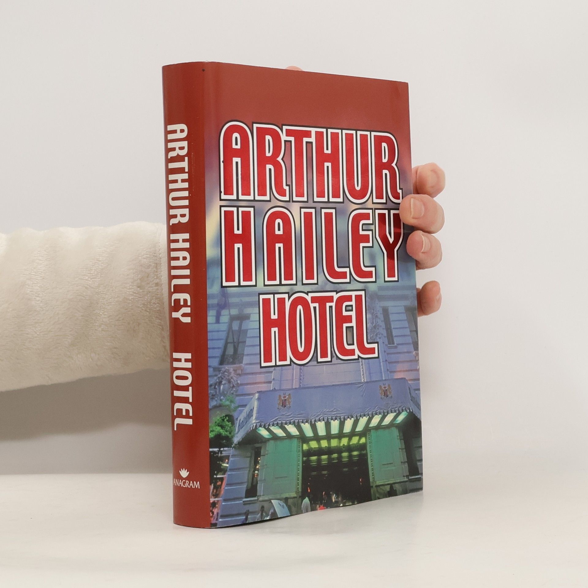 Arthur Hailey Hotel
