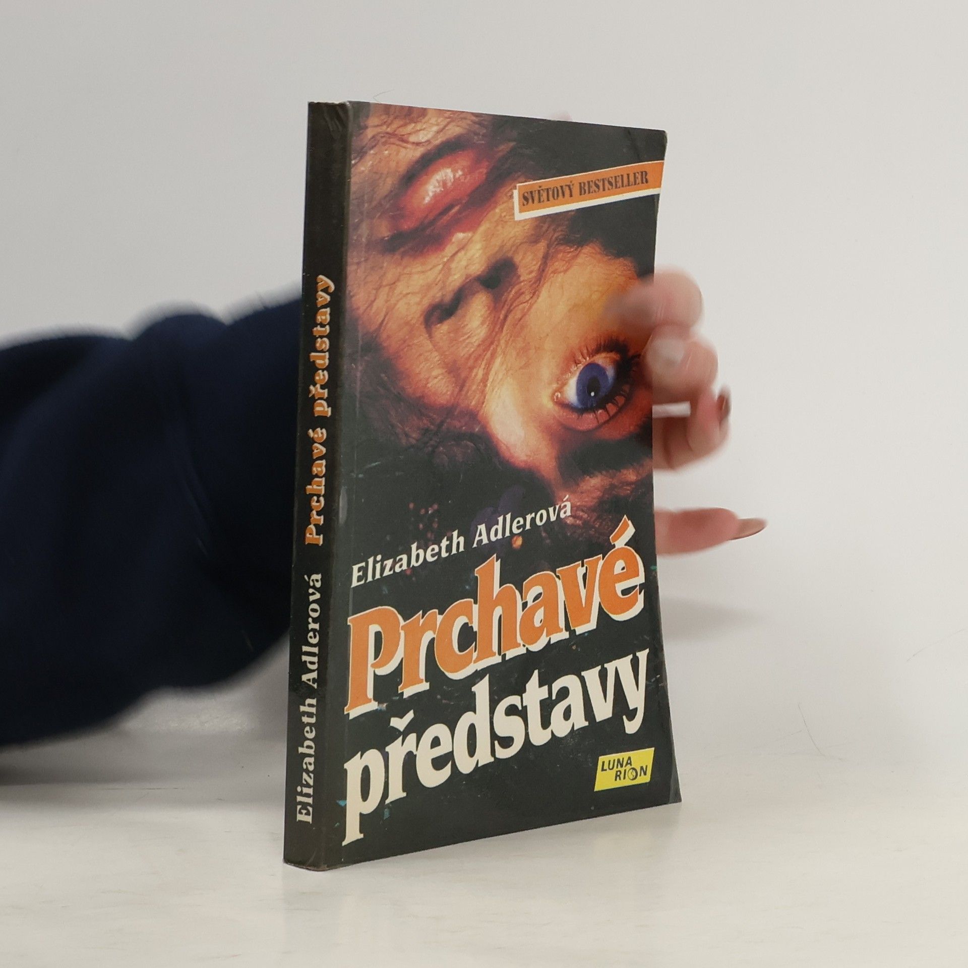 Elizabeth Adler Prchavé představy