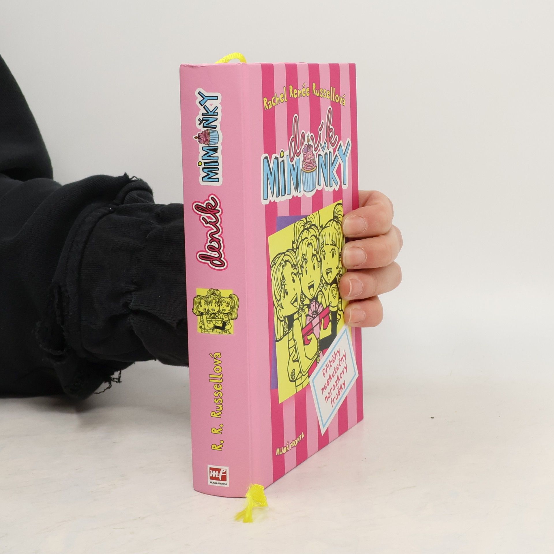 Rachel Renée Russellová Deník Mimoňky 13. Příběhy neskutečný narozkový frašky