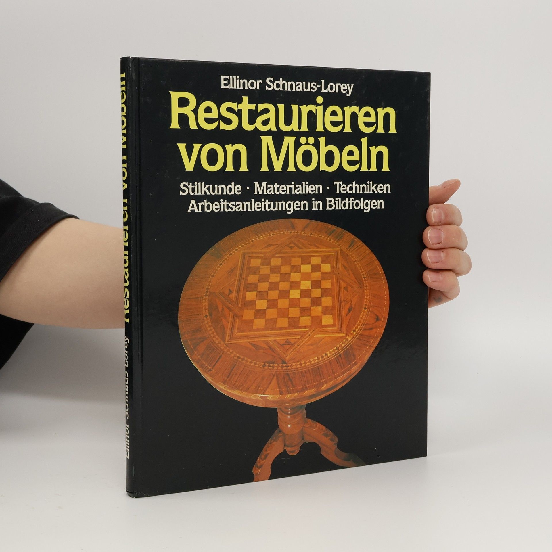 Ellinor Schnaus-Lorey Restaurieren von Möbeln