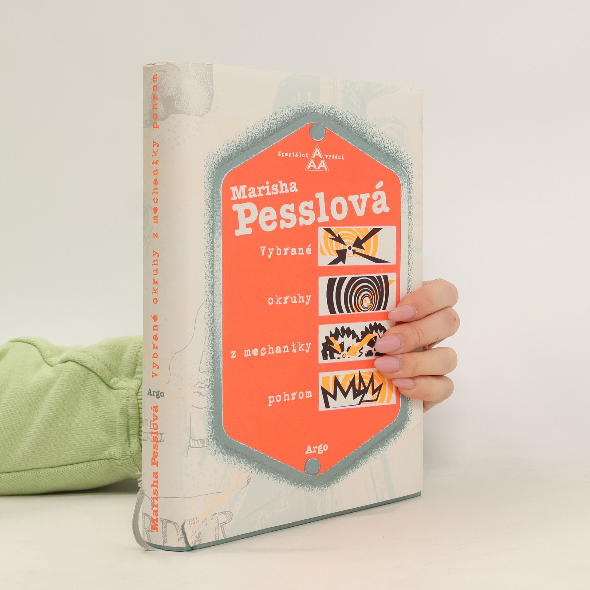 Marisha Pessl Vybrané okruhy z mechaniky pohrom