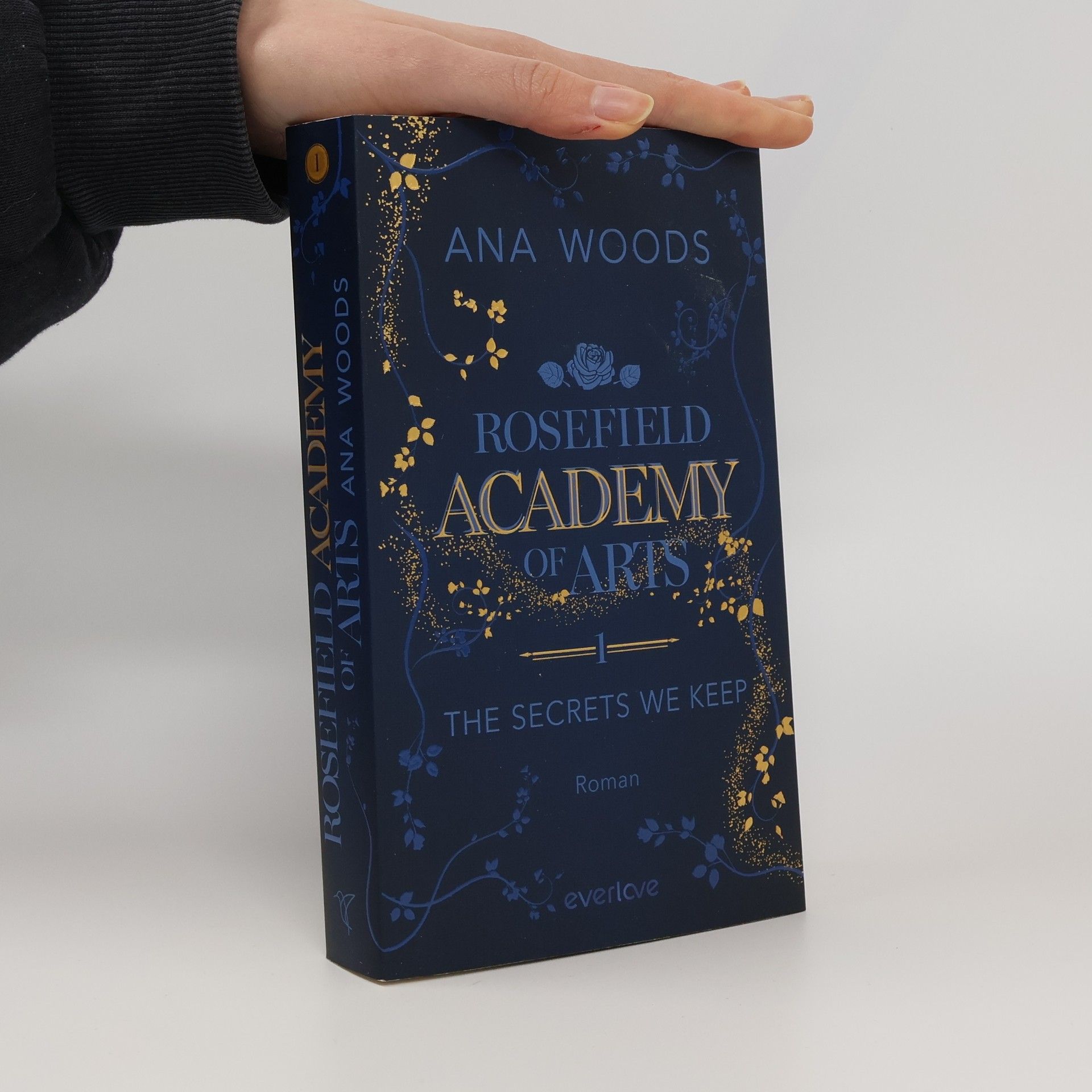 Ana Woods The secrets we keep