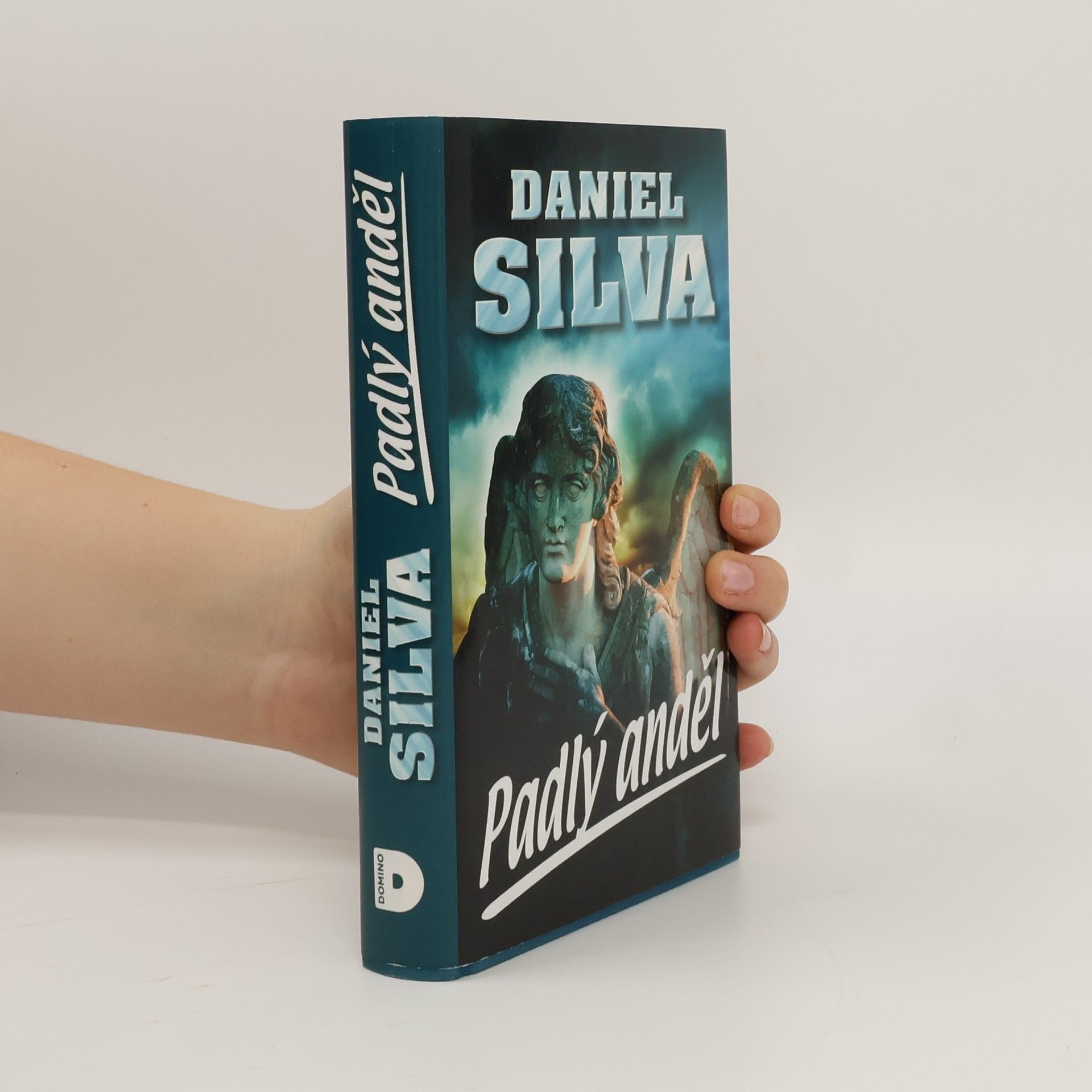 Daniel Silva Padlý anděl