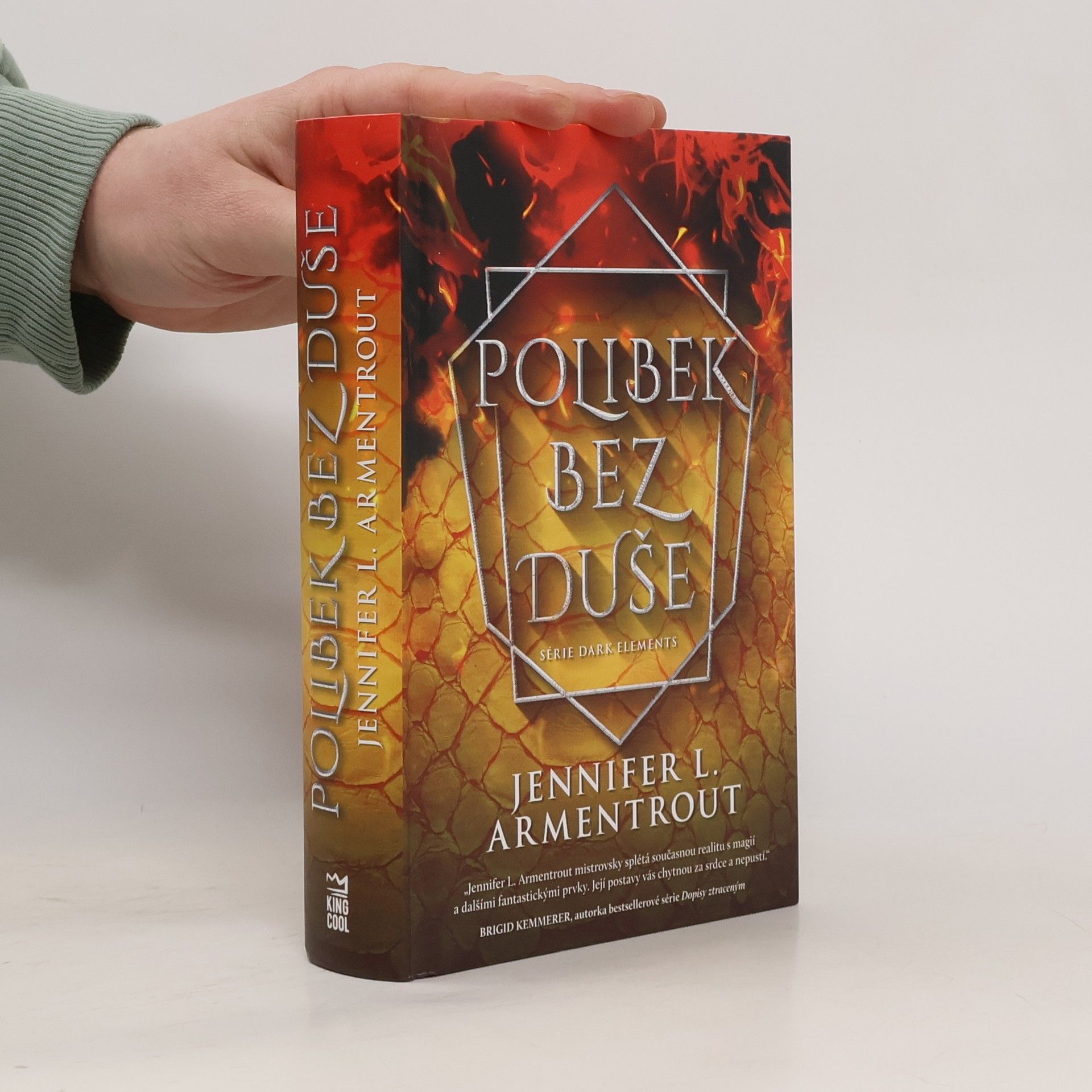 Jennifer L. Armentrout Polibek bez duše