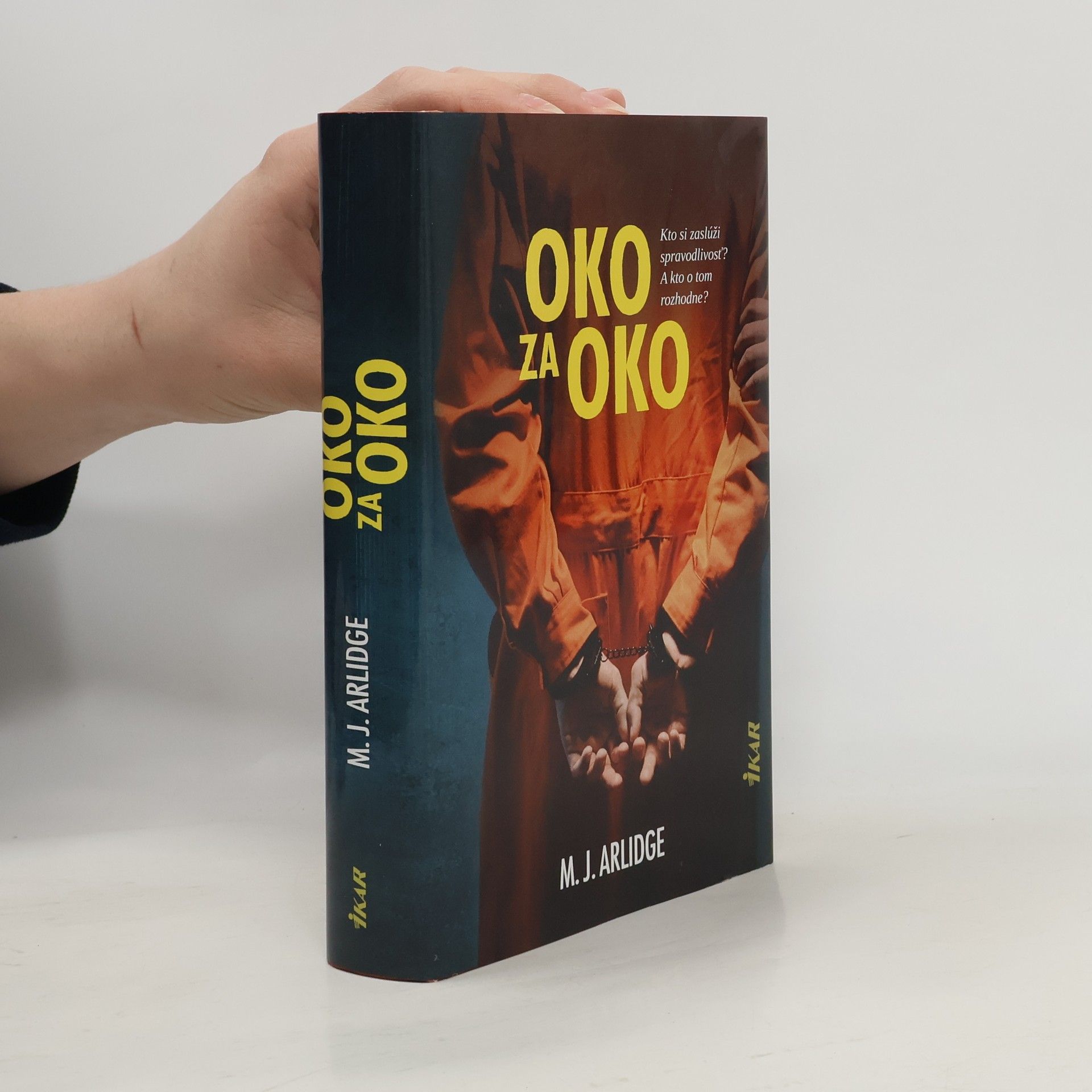 M. J. Arlidge Oko za oko