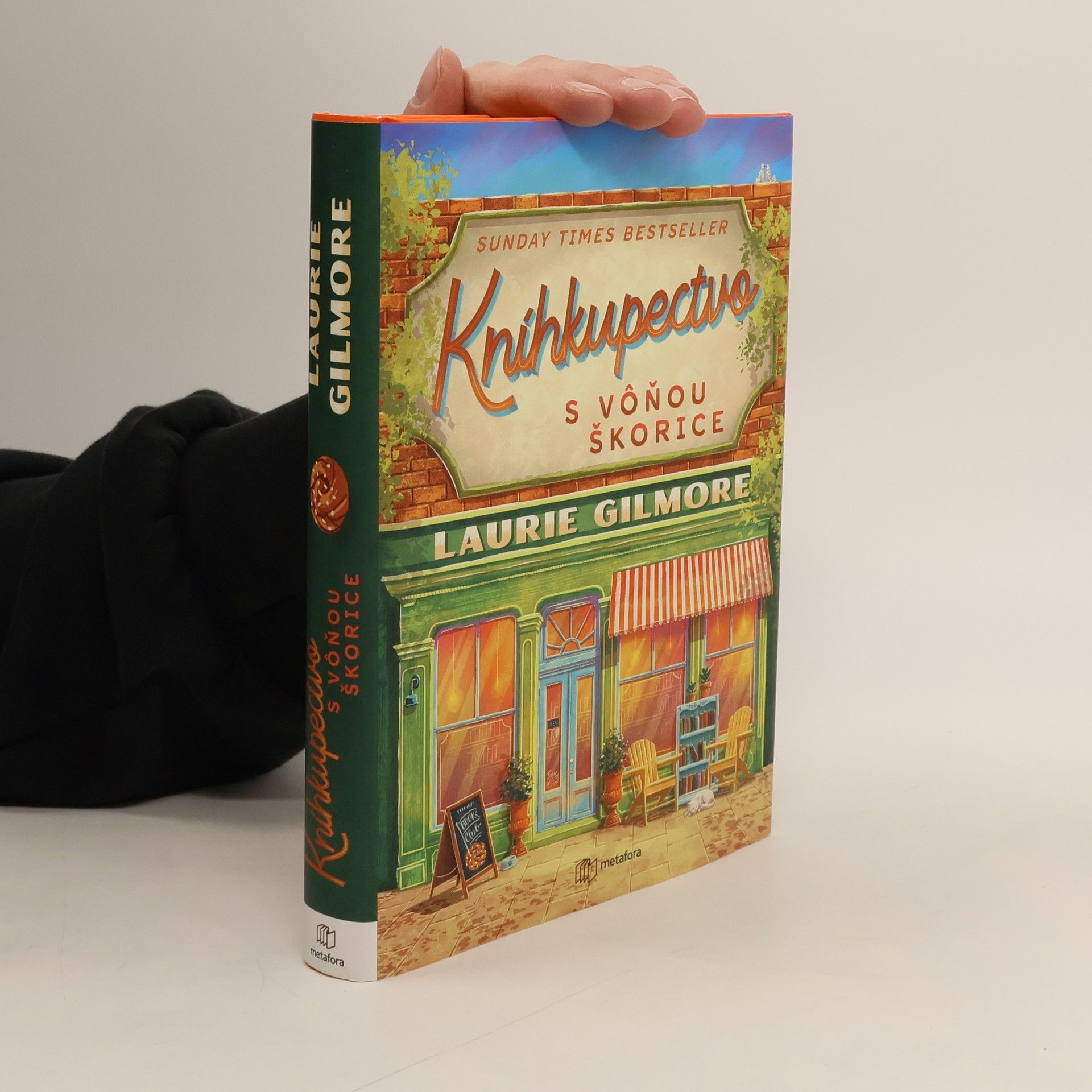 Laurie Gilmore Kníhkupectvo s vôňou škorice